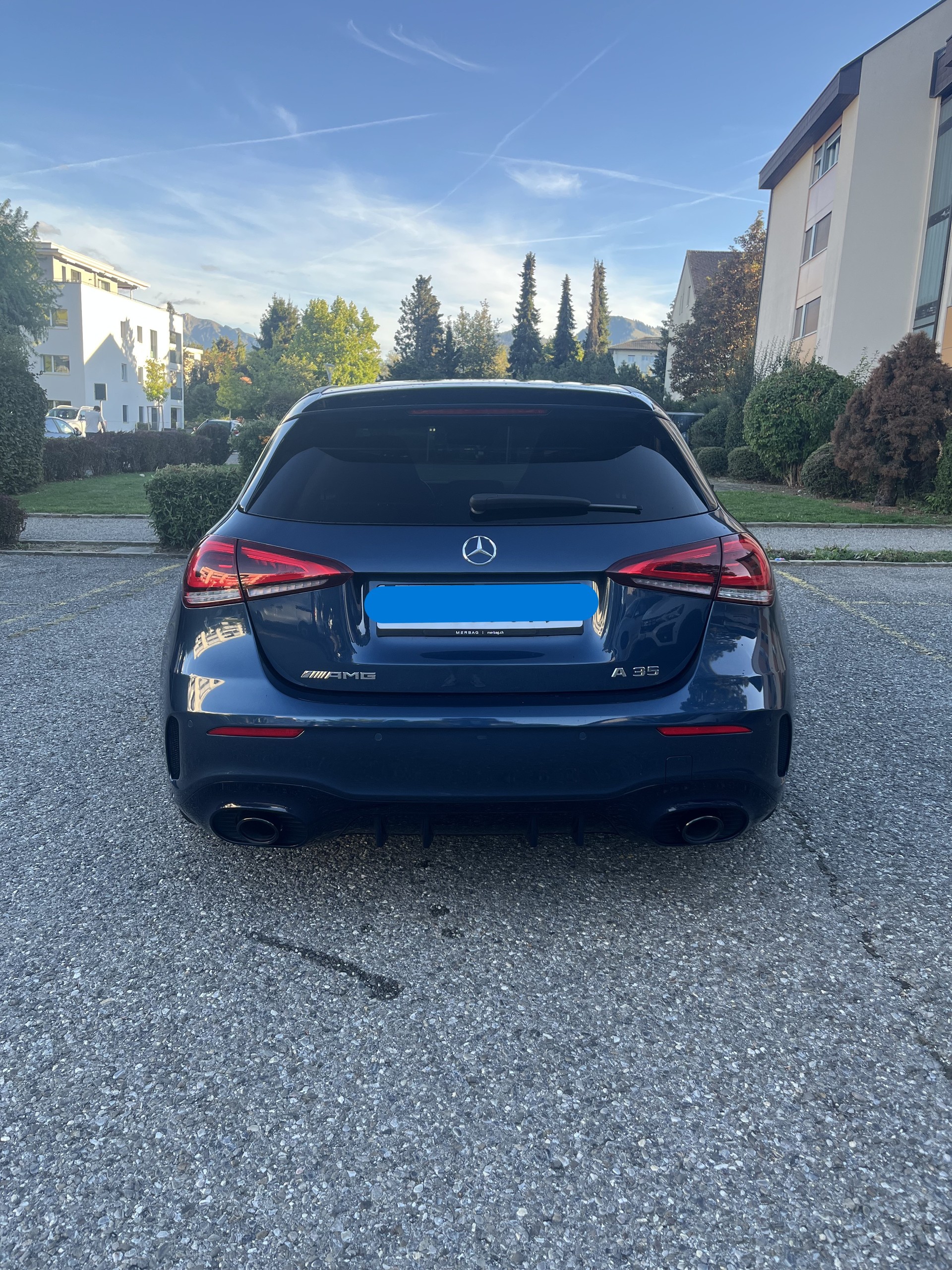 MERCEDES-BENZ A 35 AMG 4matic (Limousine)-image-3