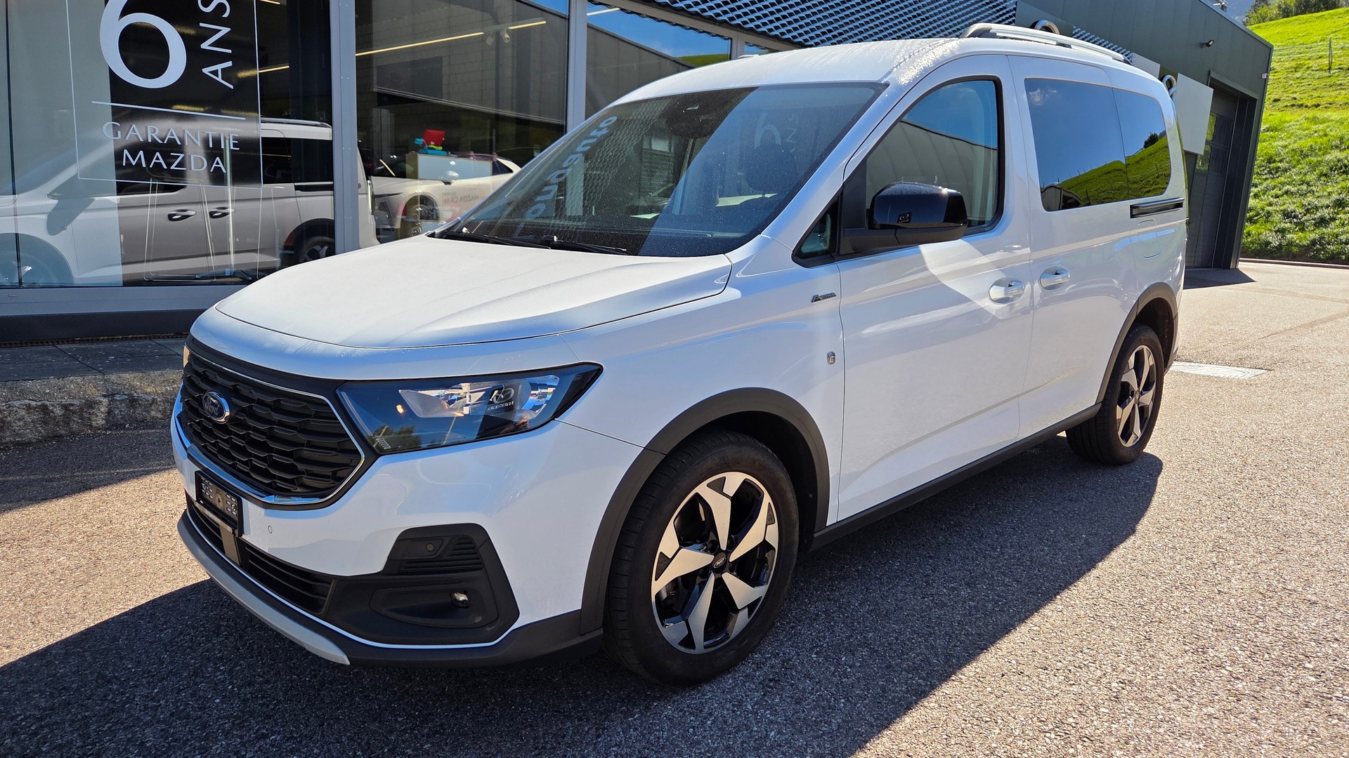 FORD Tourneo Connect 2.0 EcoBlue Active-image-1