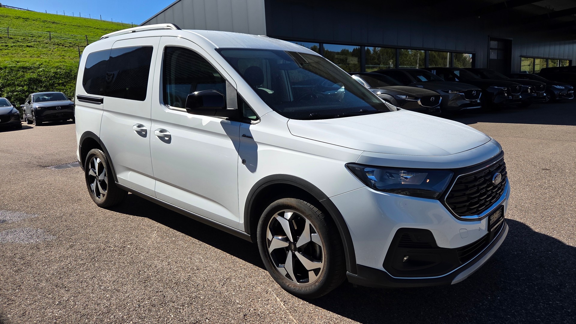 FORD Tourneo Connect 2.0 EcoBlue Active-image-3