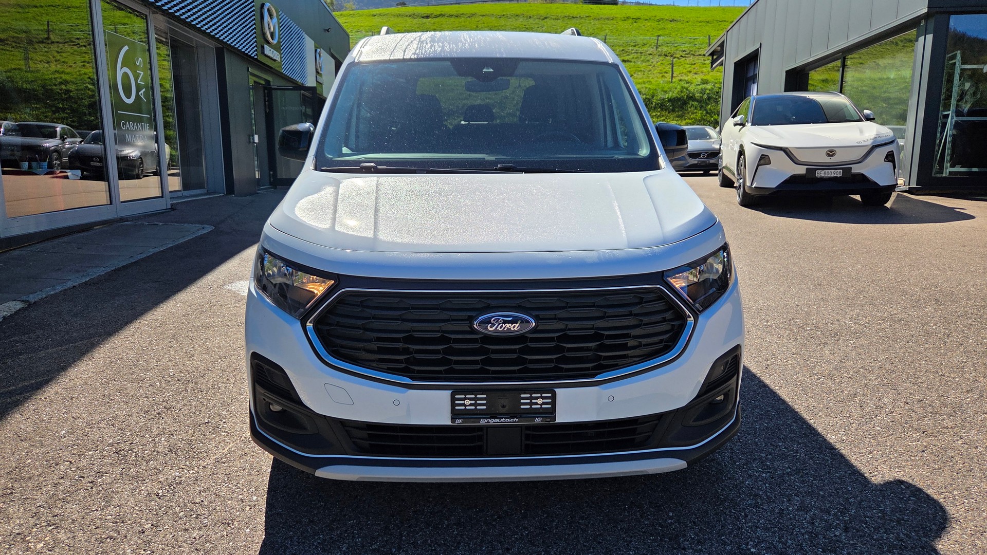 FORD Tourneo Connect 2.0 EcoBlue Active-image-2