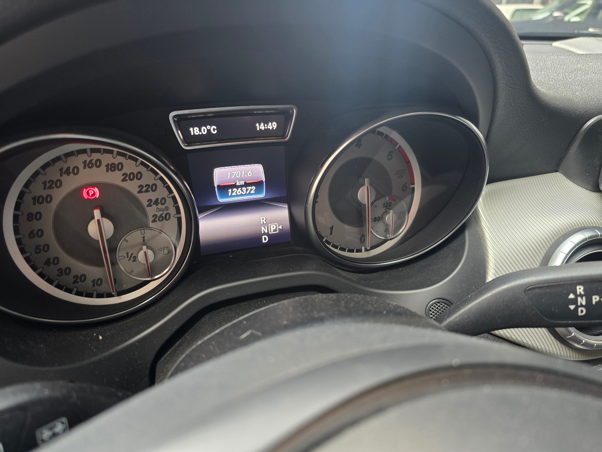 MERCEDES-BENZ CLA Shooting Brake 220 CDI 4Matic 7G-DCT-image-9