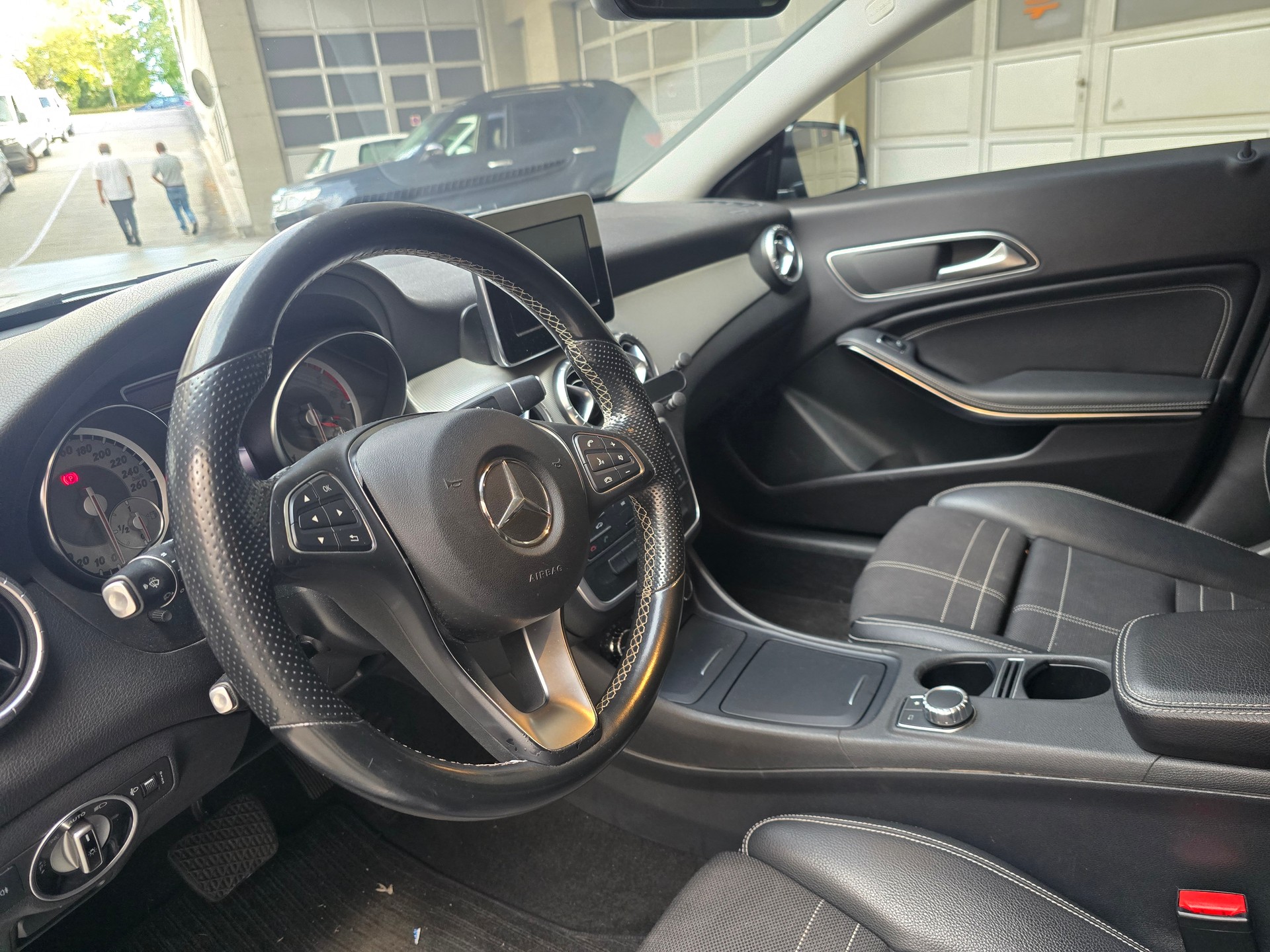 MERCEDES-BENZ CLA Shooting Brake 220 CDI 4Matic 7G-DCT-image-5