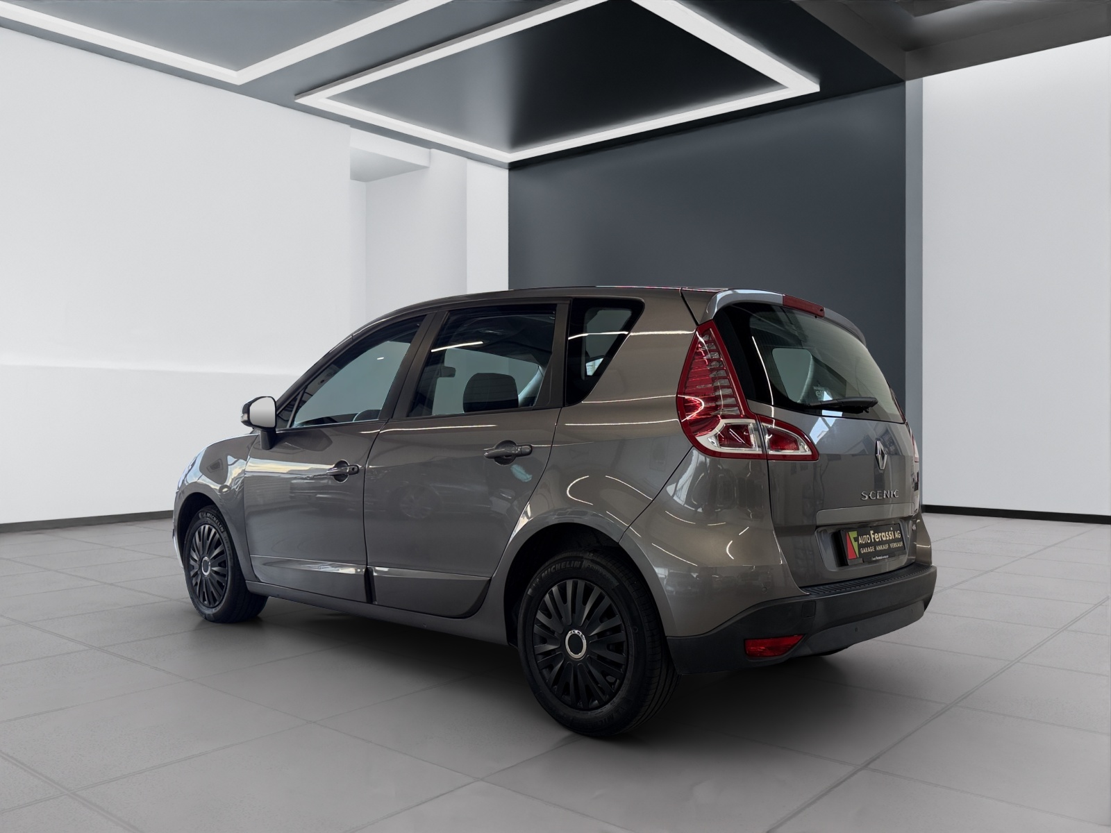 RENAULT Scénic 1.5 dCi Expression EDC-showroom-element-3