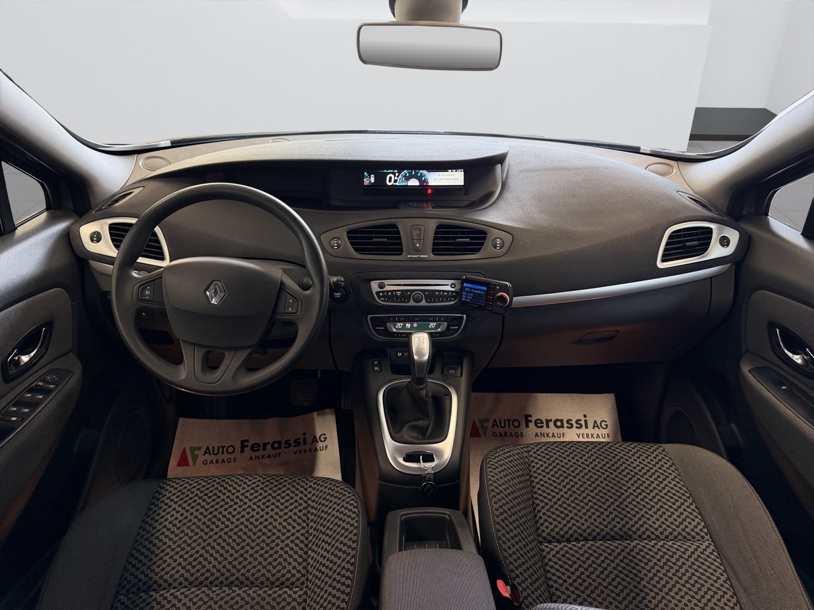 RENAULT Scénic 1.5 dCi Expression EDC-image-10