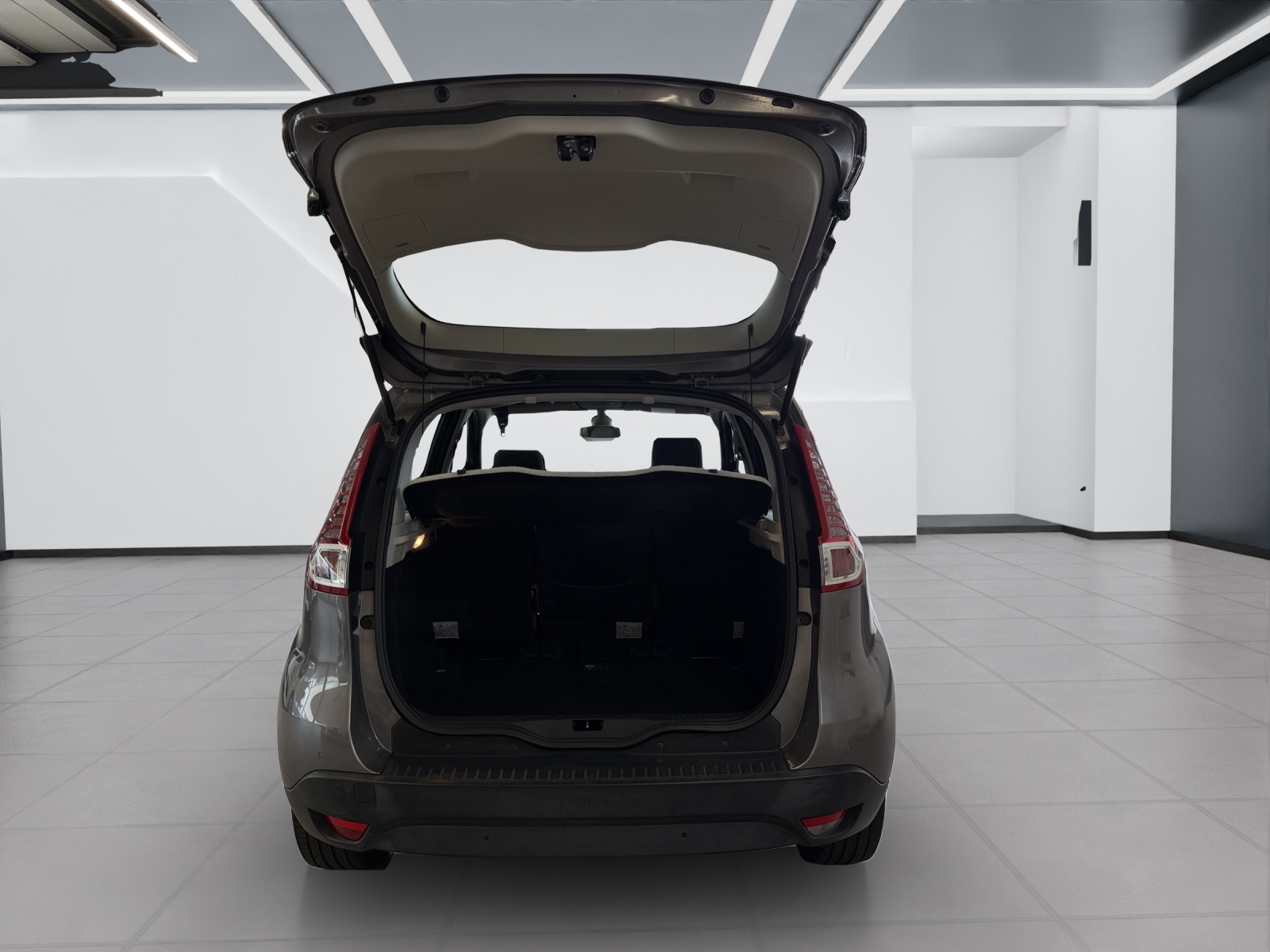 RENAULT Scénic 1.5 dCi Expression EDC-image-25