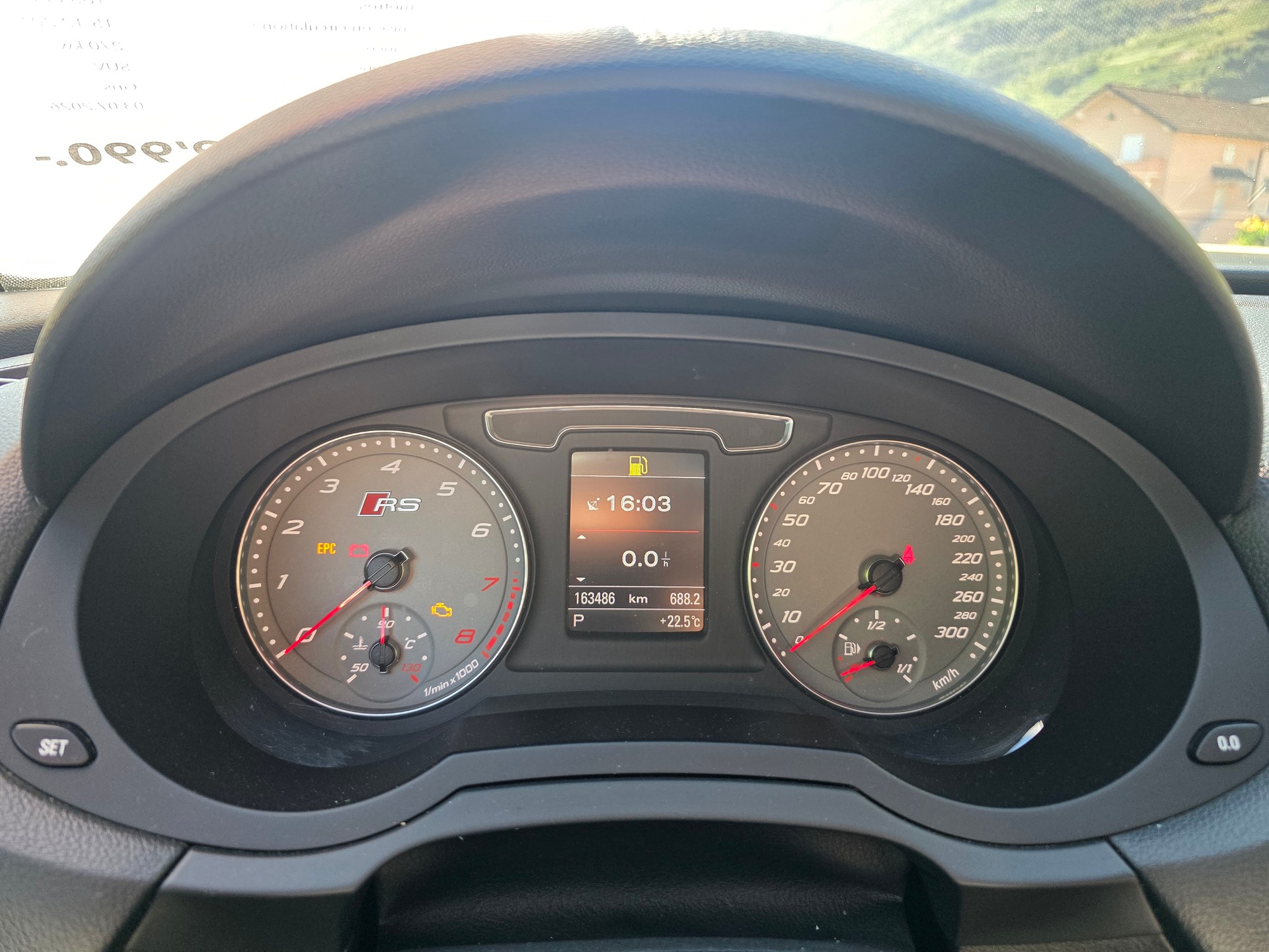 AUDI RS Q3 2.5 TFSI performance quattro S-tronic-image-6