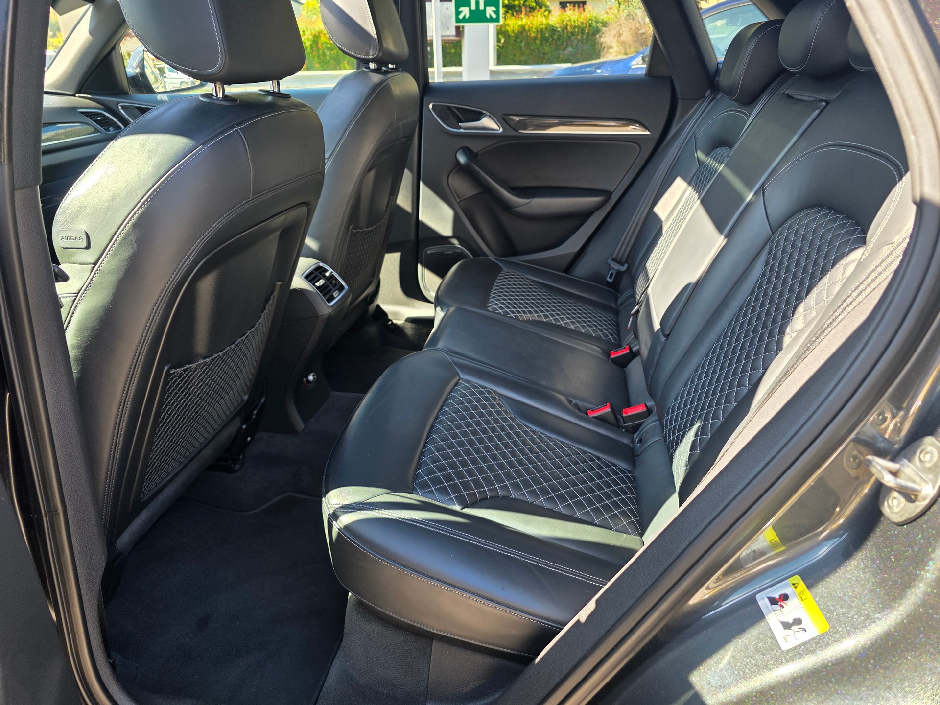 AUDI RS Q3 2.5 TFSI performance quattro S-tronic-image-8