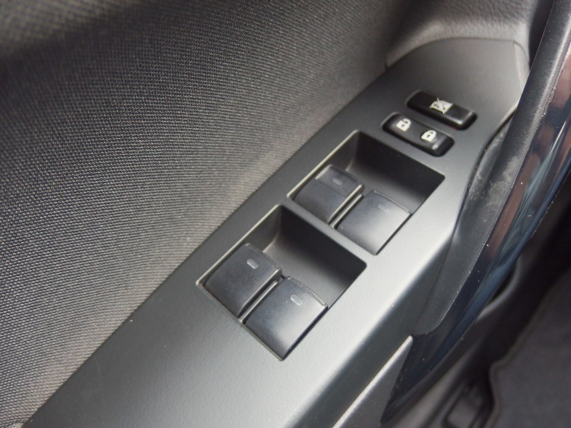 TOYOTA Auris Touring Sports 1.8 HSD Trend e-CVT-image-11
