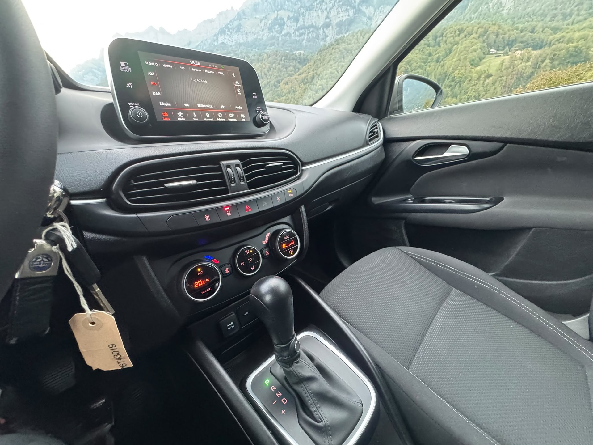 FIAT Tipo 1.6MJ Station Wagon Lounge DCT-image-16