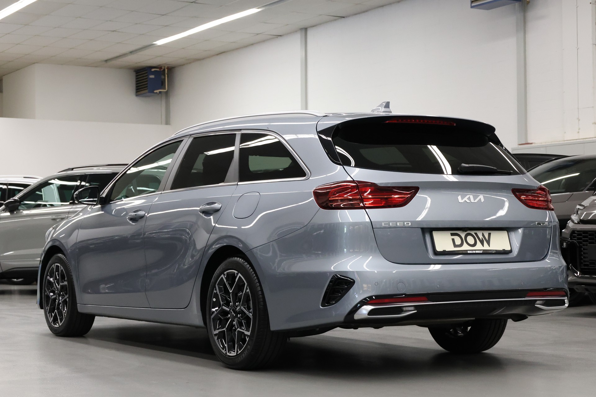 KIA Ceed SW 1.5 T-GDi GT-Line-image-4