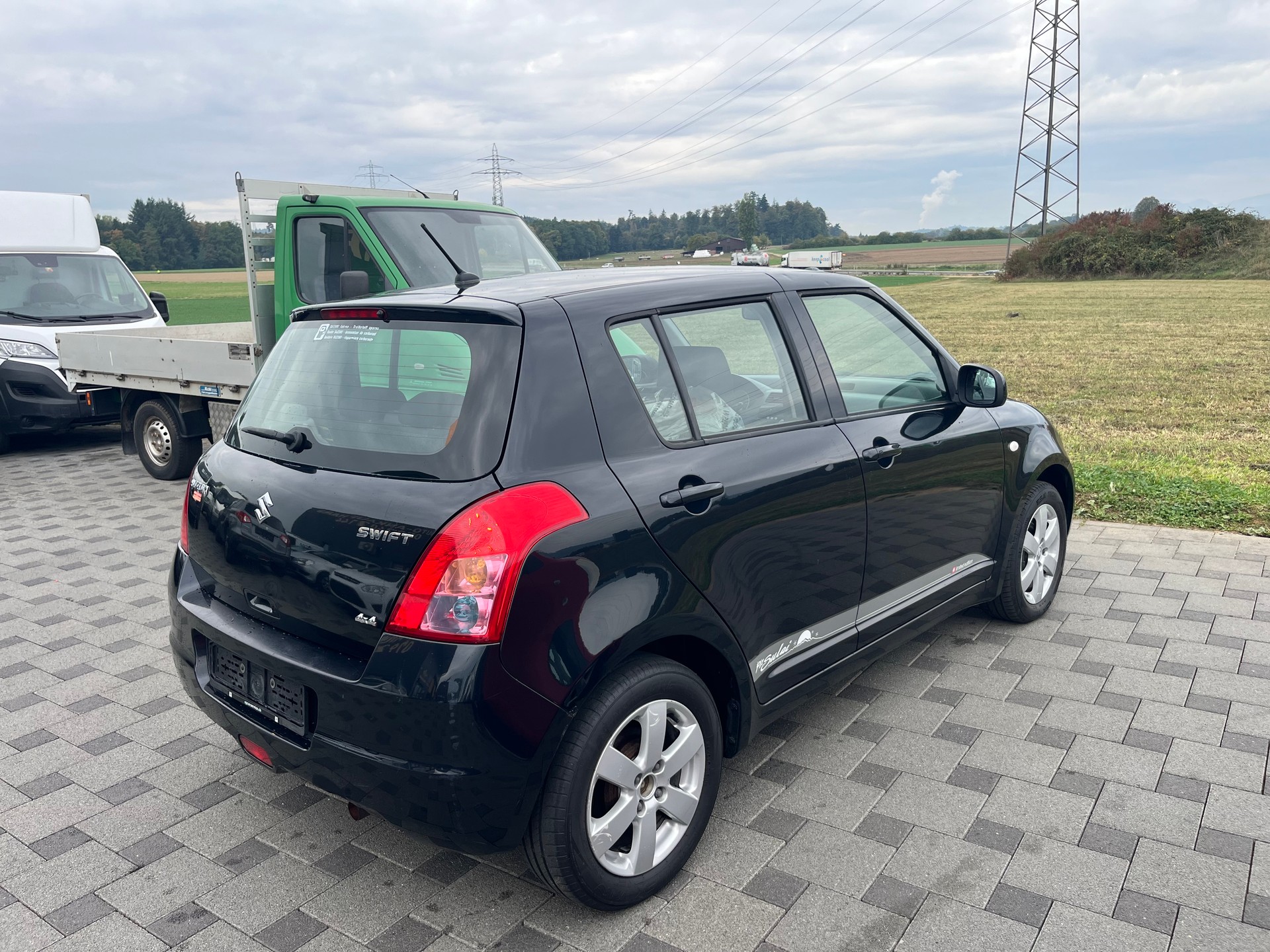 SUZUKI Swift 1.3i 16V GL Top 4x4-image-2
