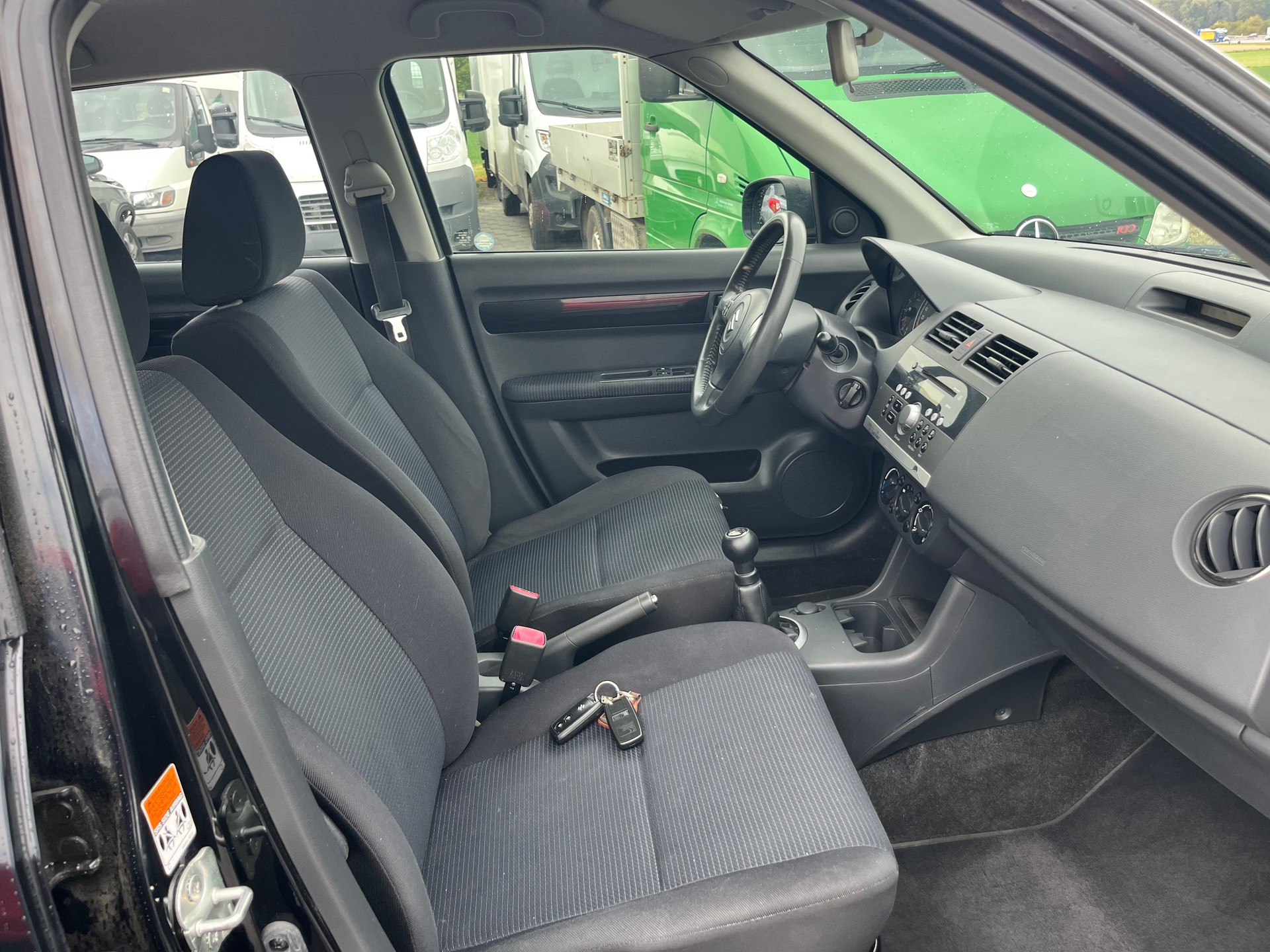 SUZUKI Swift 1.3i 16V GL Top 4x4-image-11