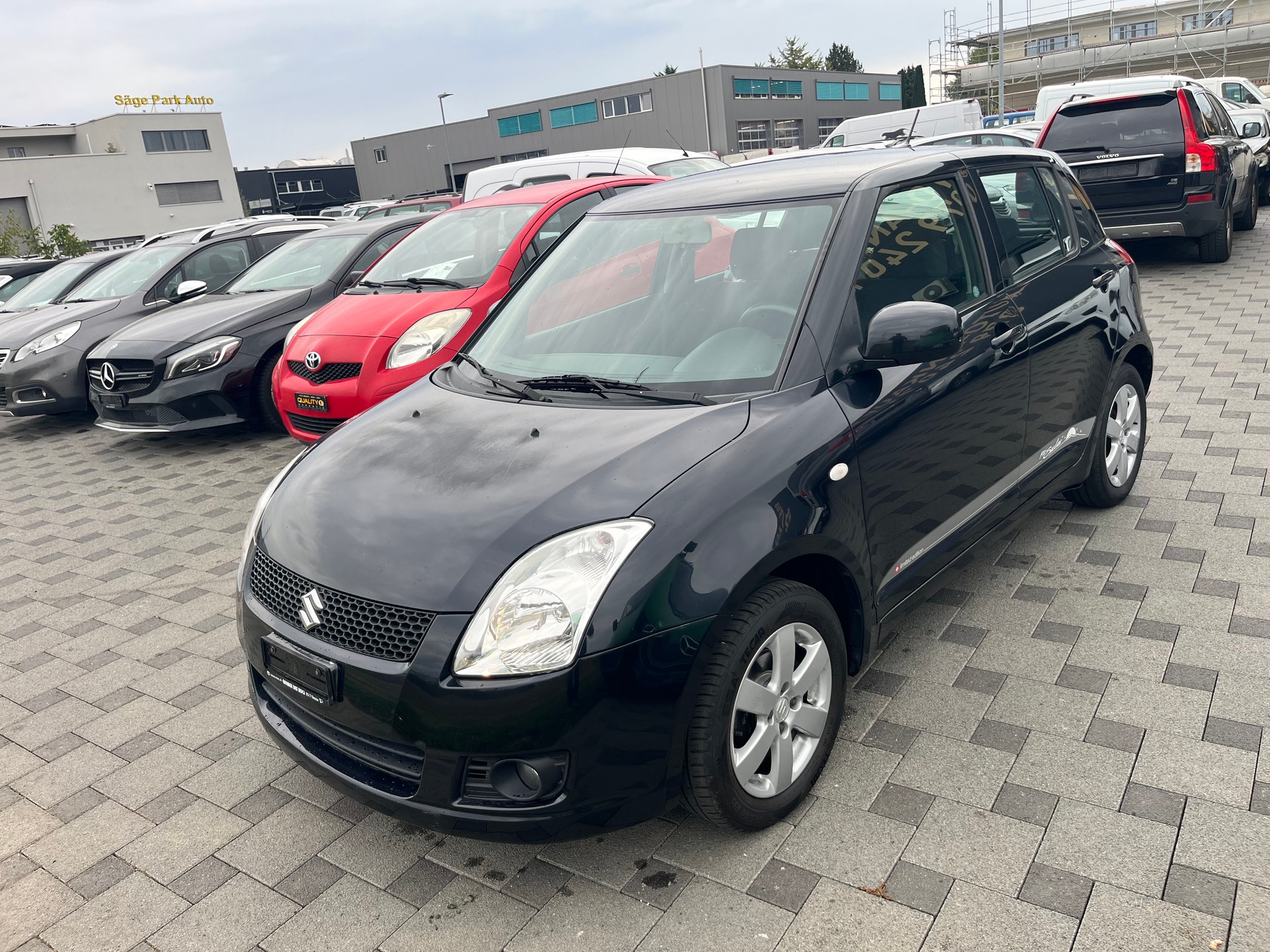 SUZUKI Swift 1.3i 16V GL Top 4x4-image-3