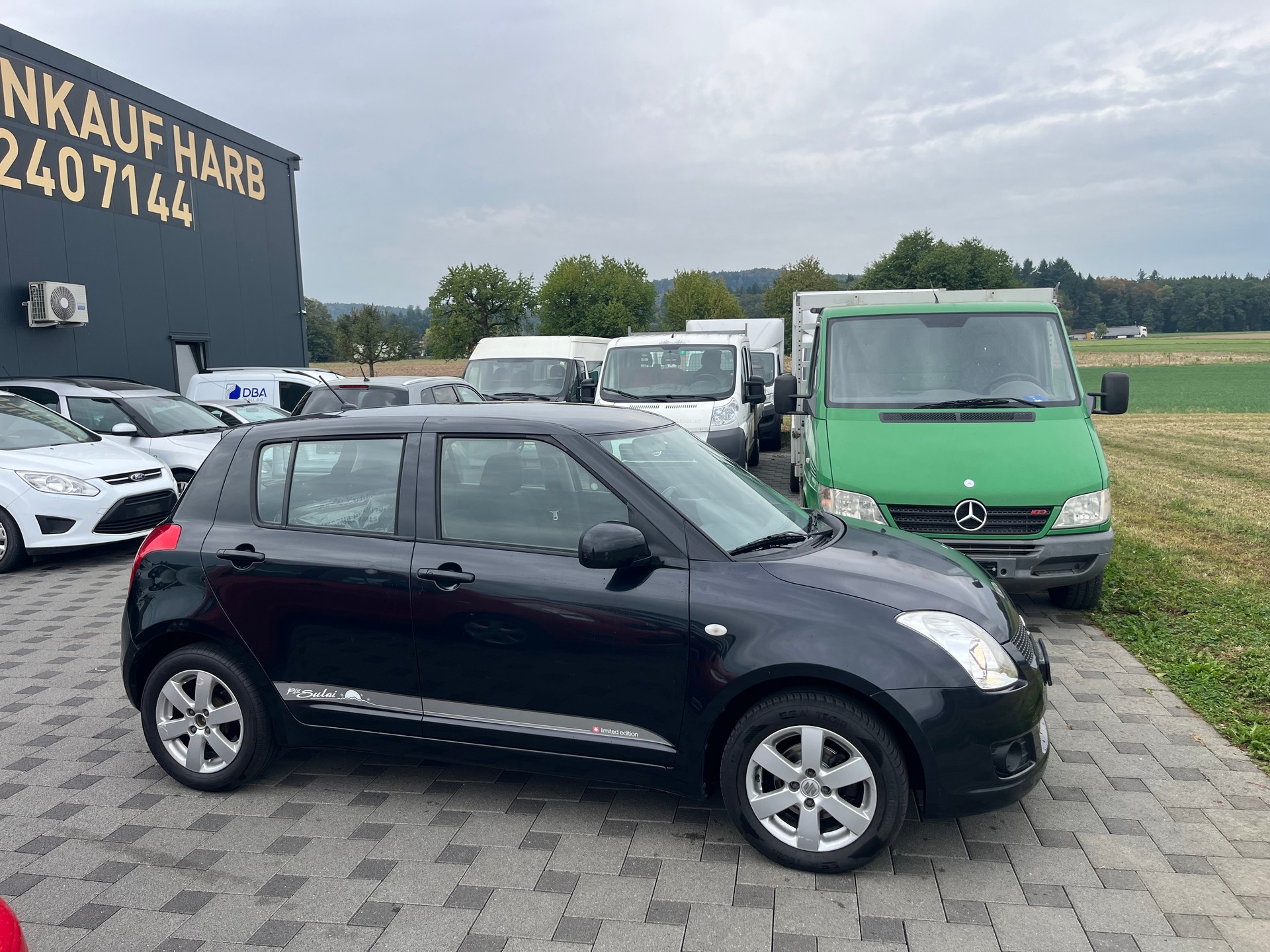 SUZUKI Swift 1.3i 16V GL Top 4x4-image-1