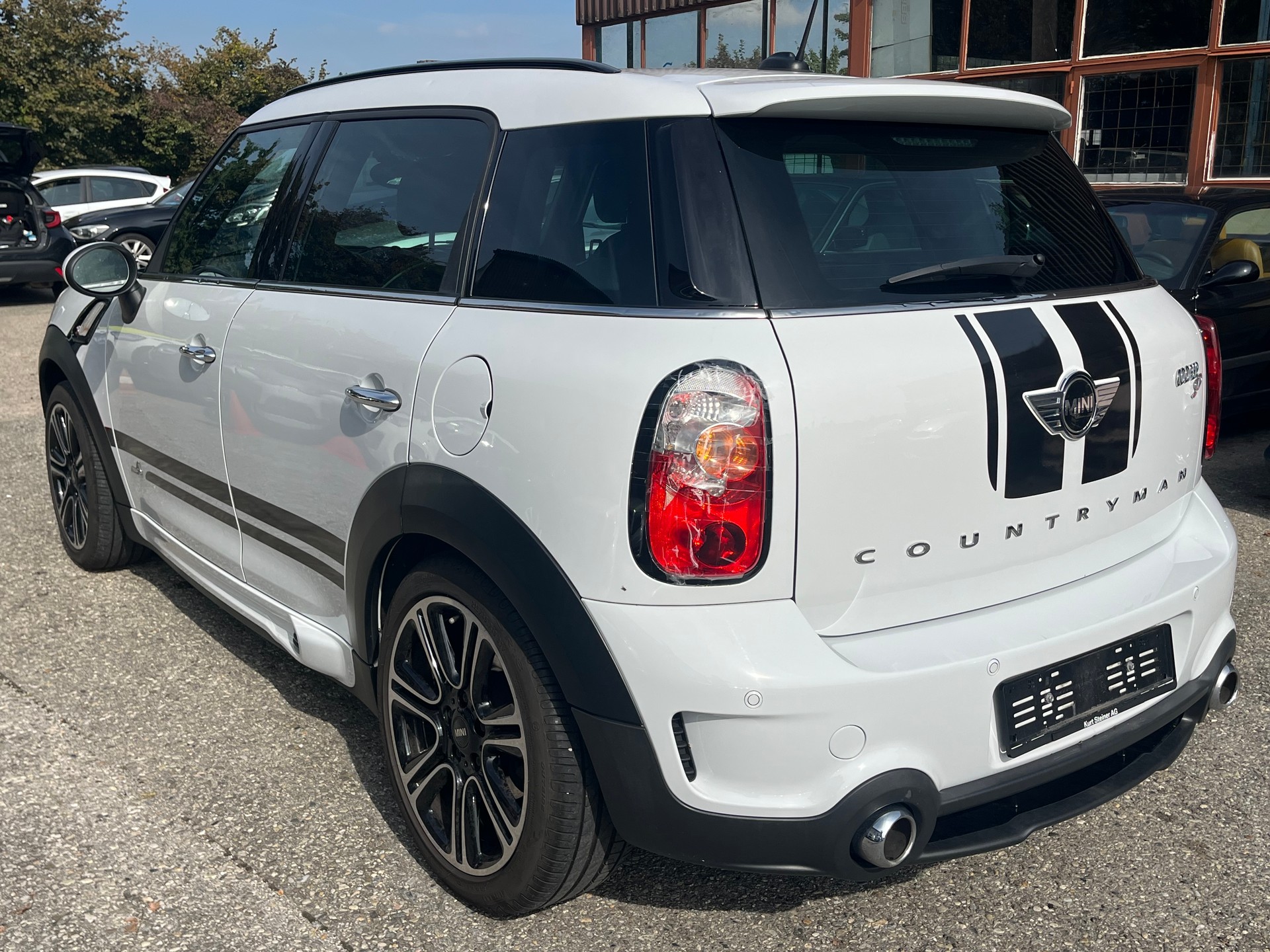 MINI Countryman Cooper SD ALL4-image-6