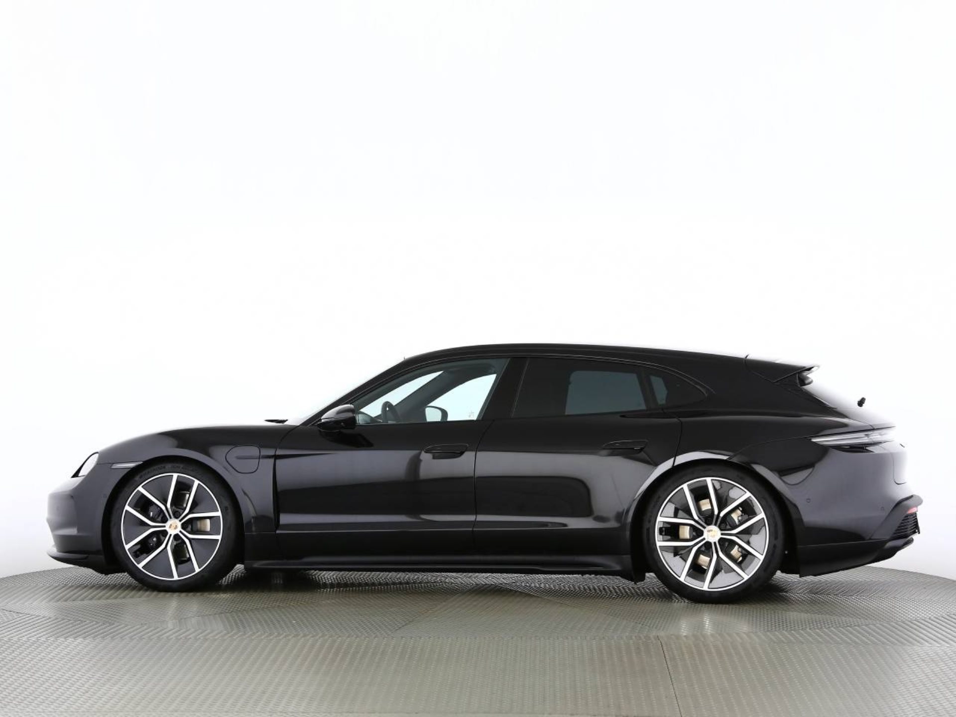 PORSCHE Taycan Sport Turismo Black Edition-image-12