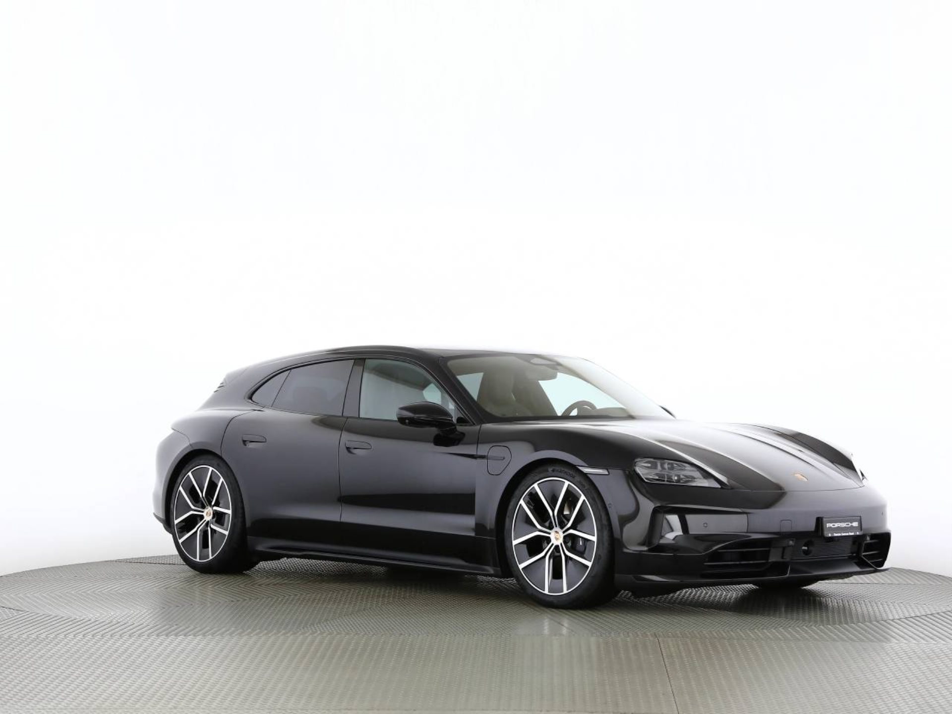 PORSCHE Taycan Sport Turismo Black Edition-image-26