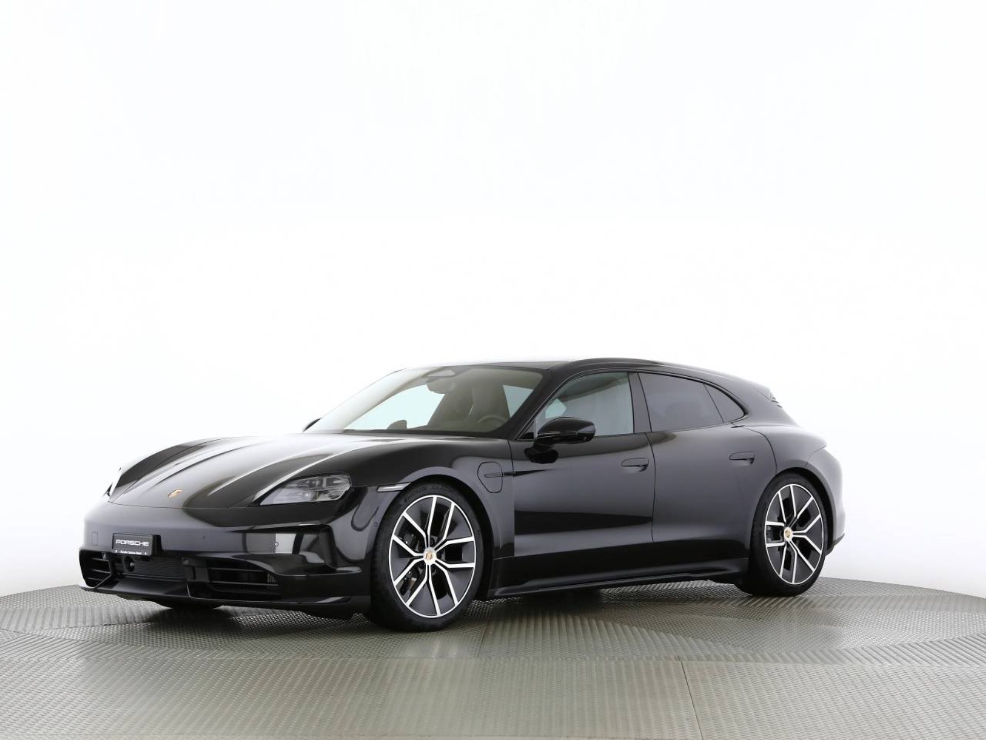 PORSCHE Taycan Sport Turismo Black Edition-image-8