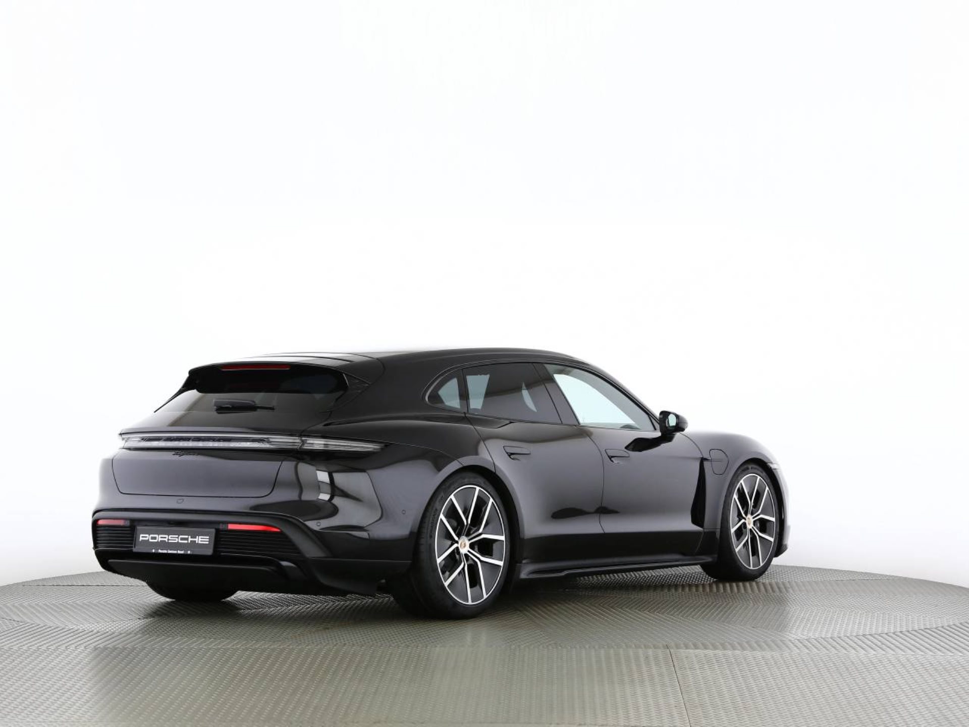 PORSCHE Taycan Sport Turismo Black Edition-image-19