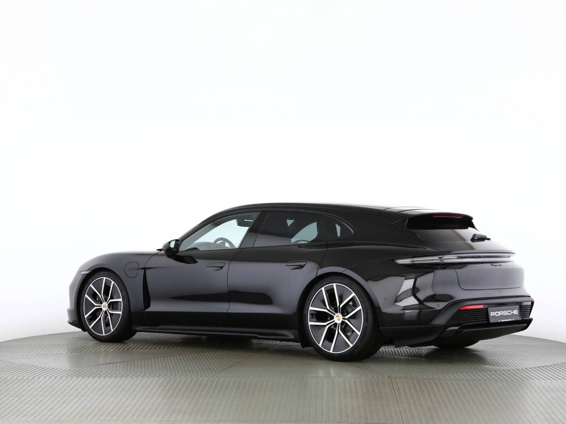 PORSCHE Taycan Sport Turismo Black Edition-image-14