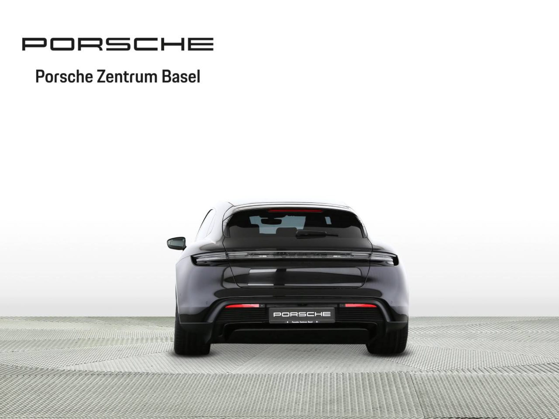 PORSCHE Taycan Sport Turismo Black Edition-image-6