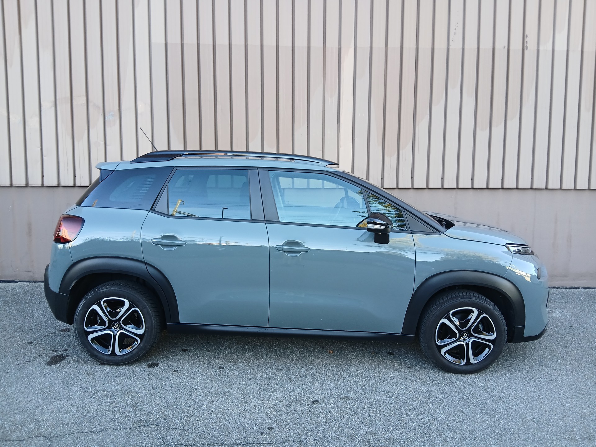 CITROEN C3 Aircross 1.2i PureTech Swiss Edition EAT6-image-1