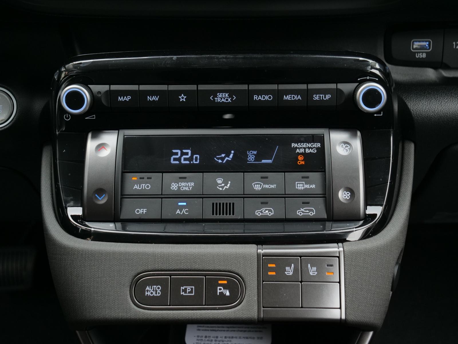 HYUNDAI Inster 49 kWh Electric Amplia-image-22