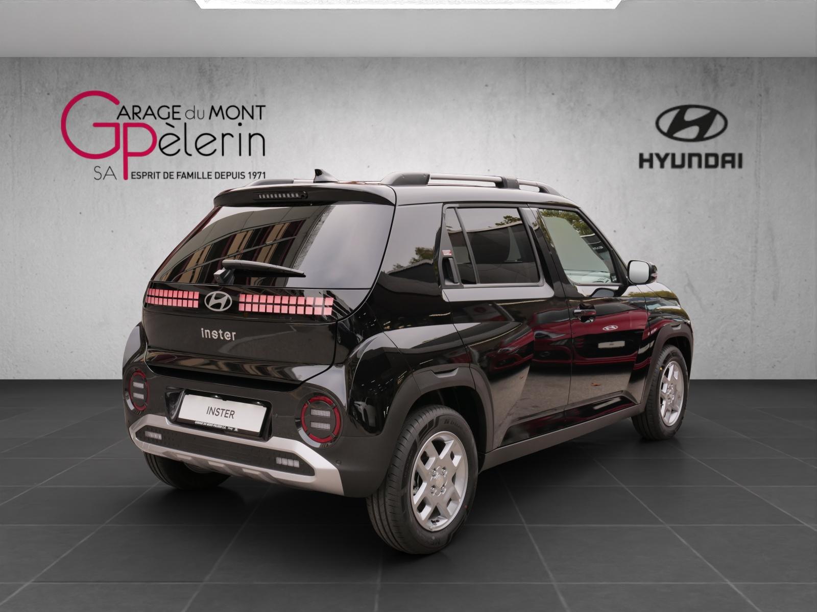 HYUNDAI Inster 49 kWh Electric Amplia-image-3