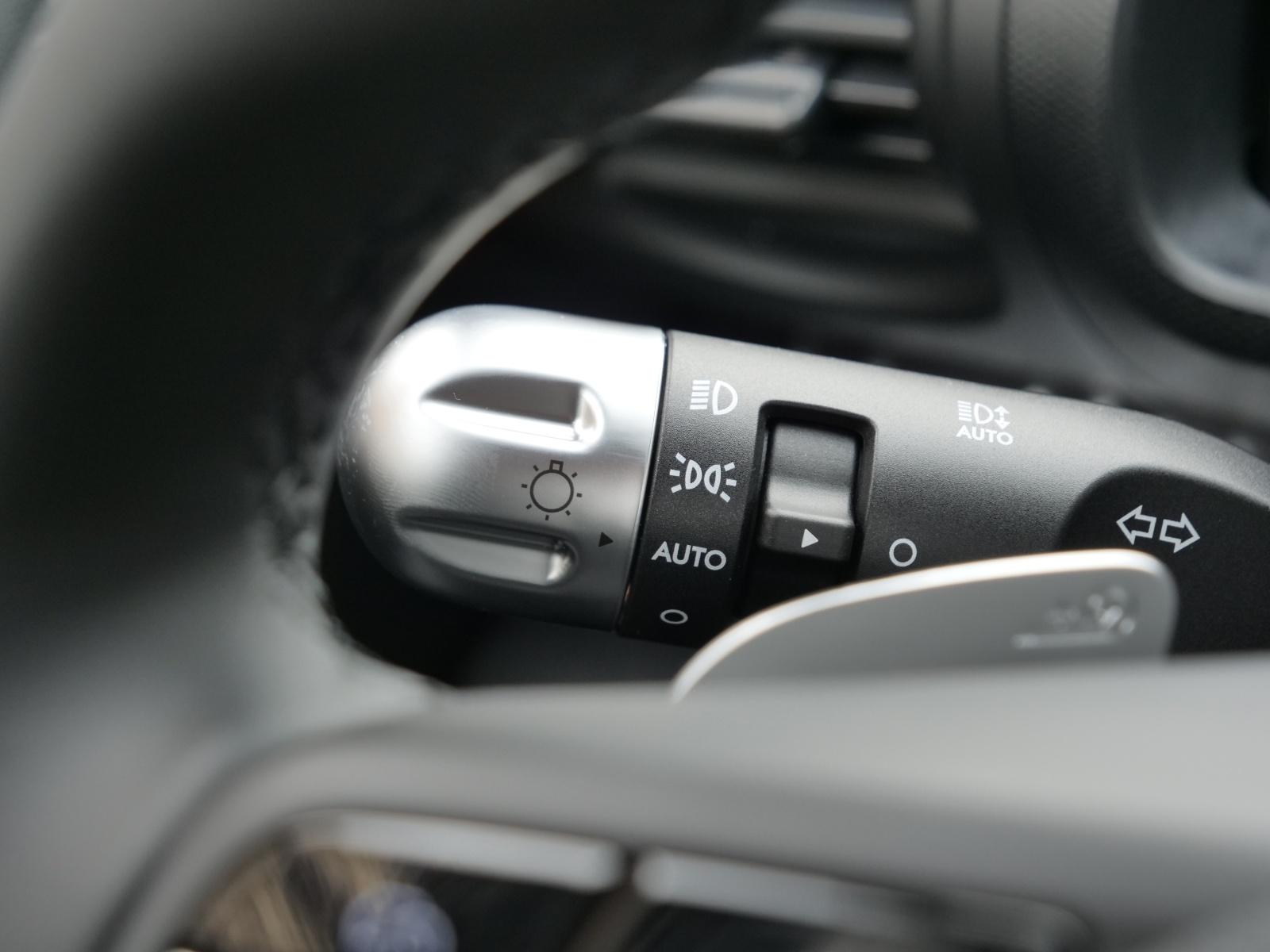 HYUNDAI Inster 49 kWh Electric Amplia-image-17