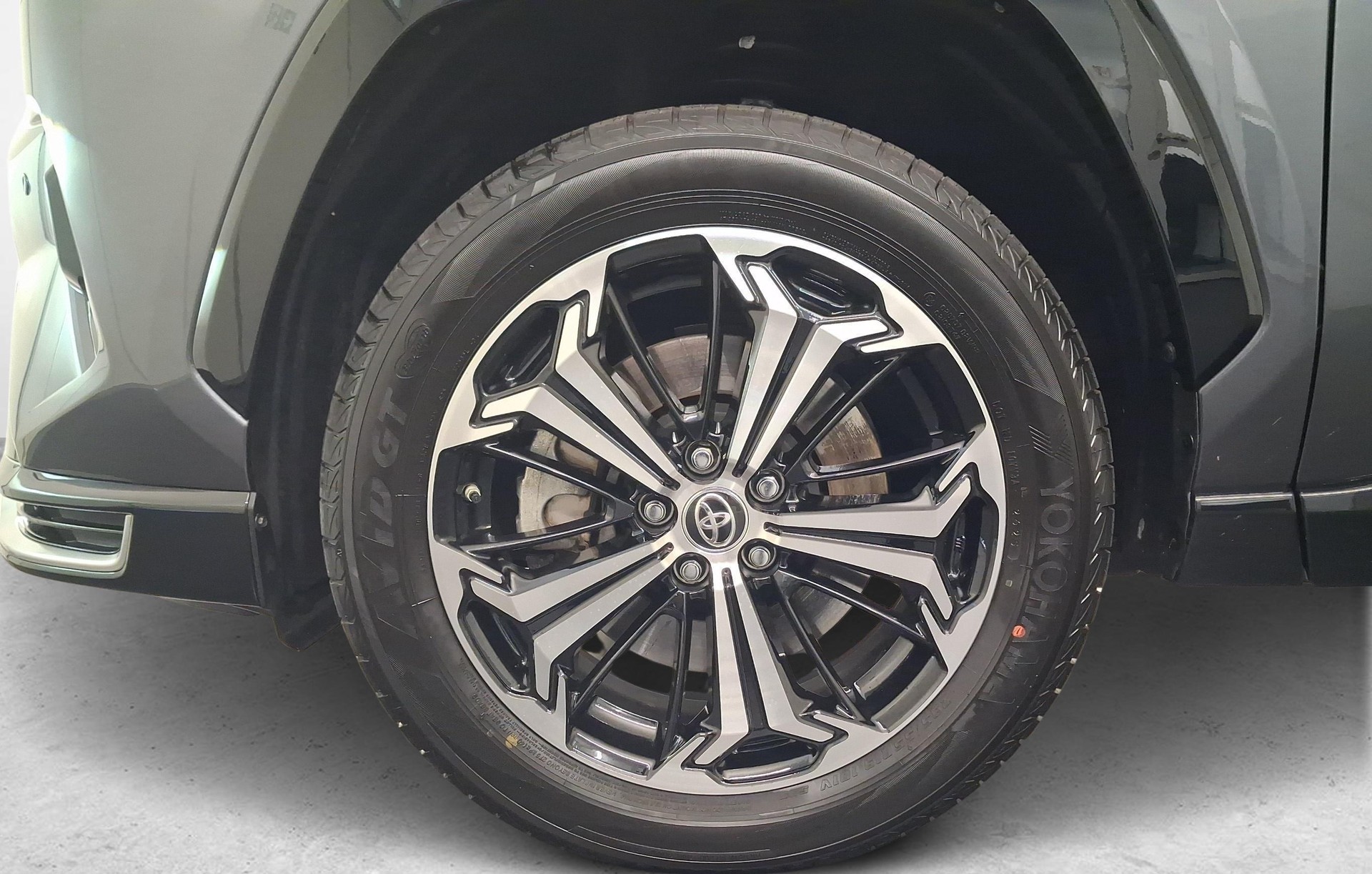 TOYOTA RAV4 2.5 Plug-In-Hybrid Platinum-image-14