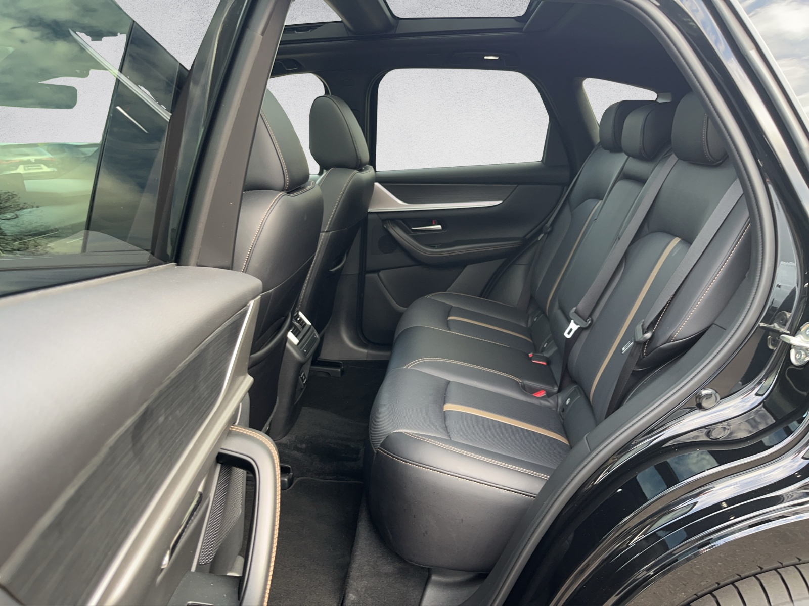 MAZDA CX-60 e-Skyactiv PHEV 327 AWD Homura Plus-image-7