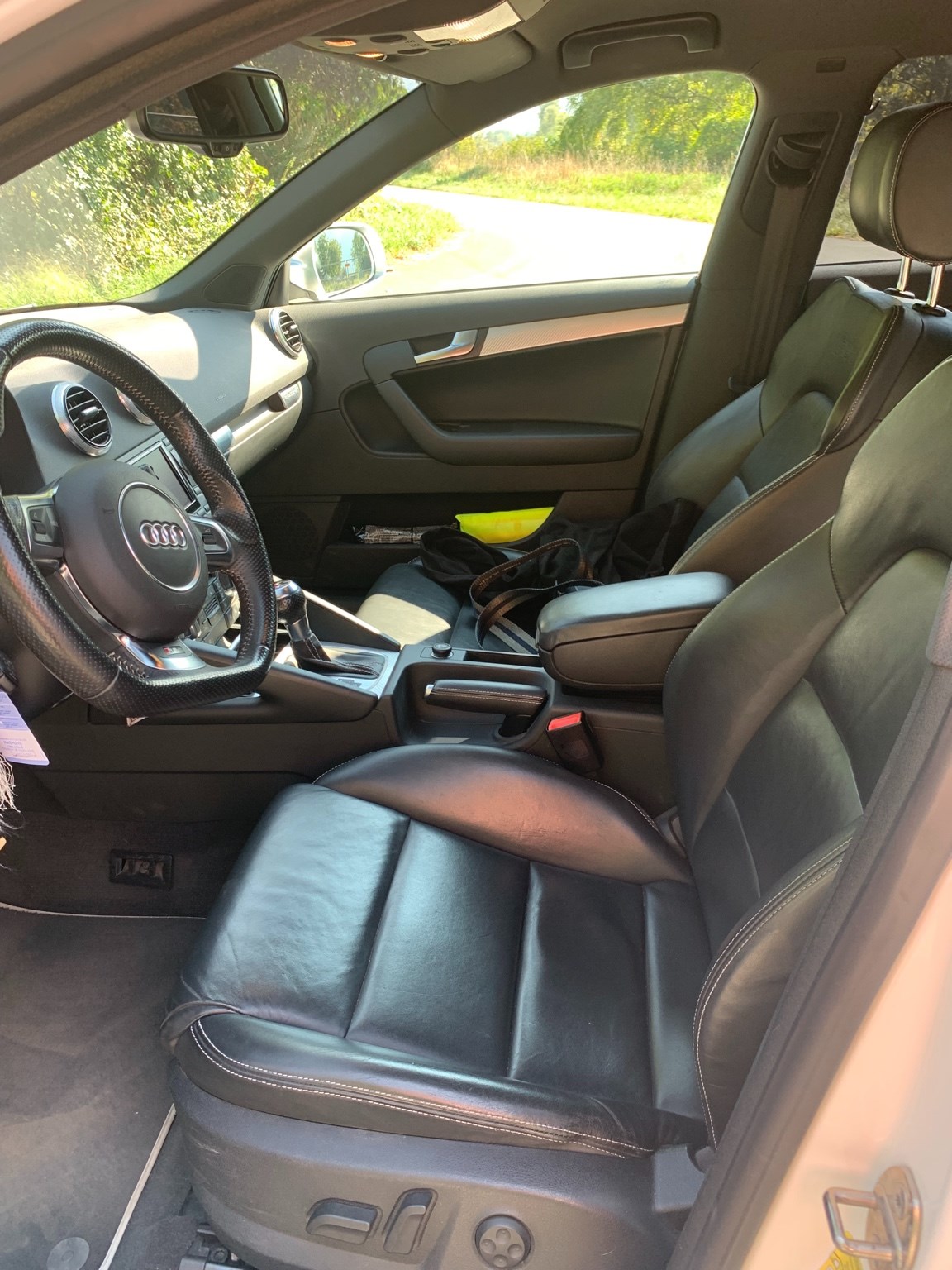 AUDI RS3 Sportback 2.5 TFSI quattro S-tronic-image-4