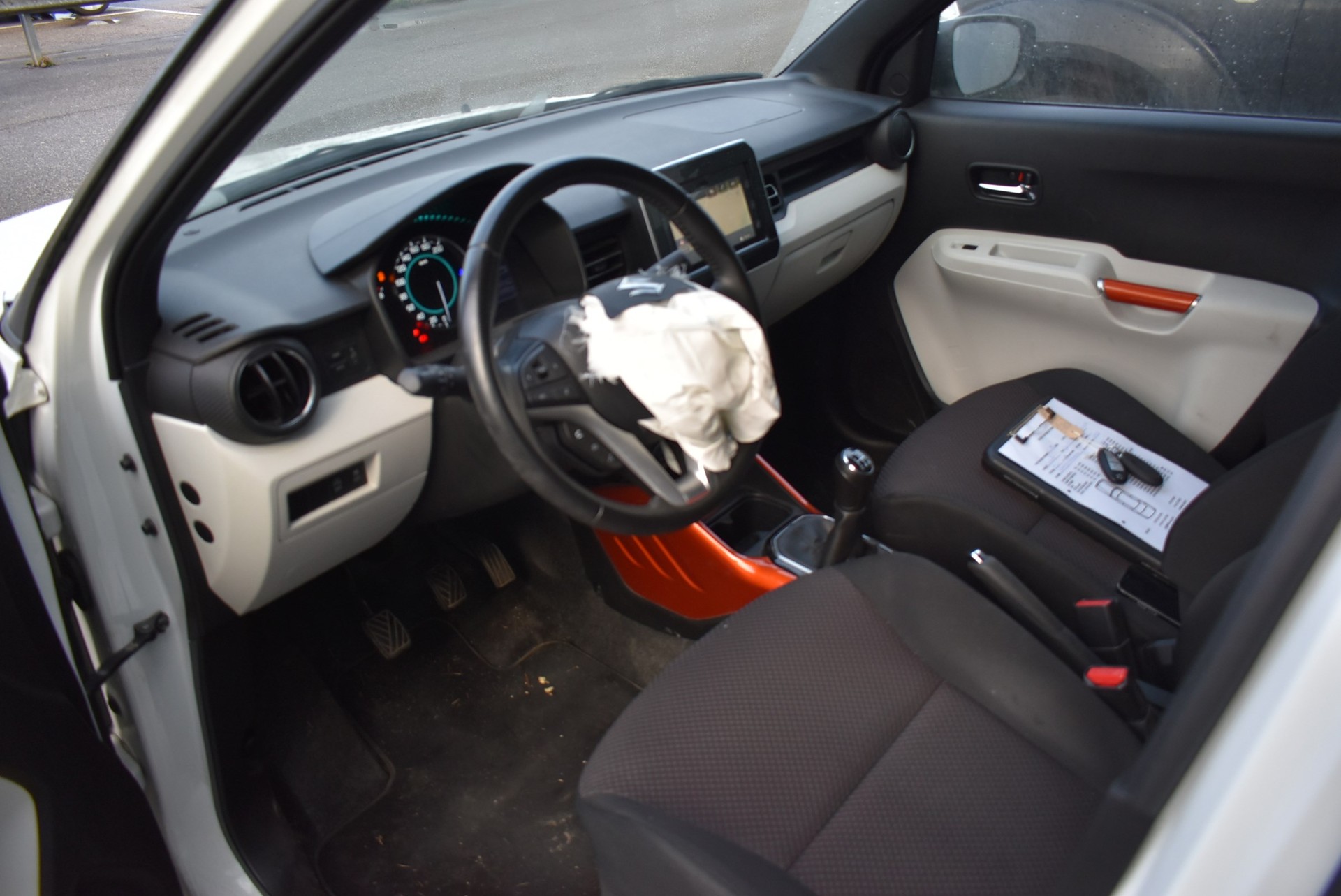 SUZUKI Ignis 1.2i Piz Sulai Hybrid 4x4-image-1