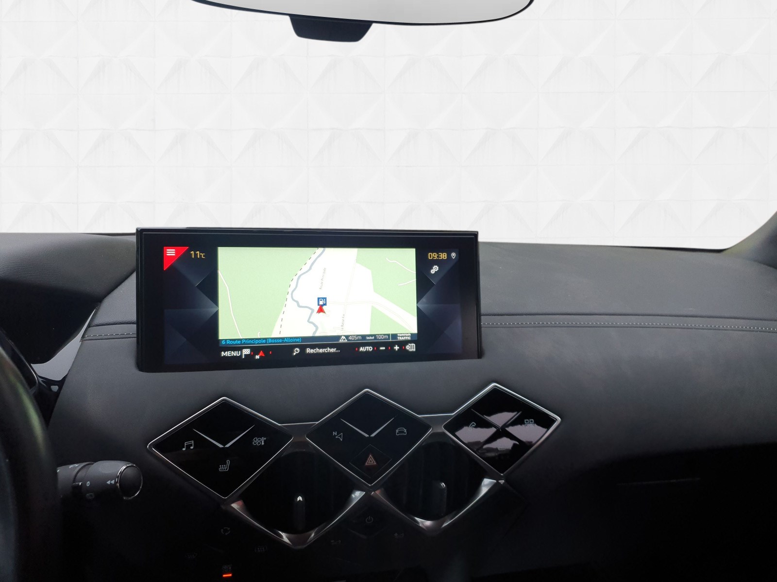 DS AUTOMOBILES DS 3 Crossback 1.2 SO Chic EAT8-image-10