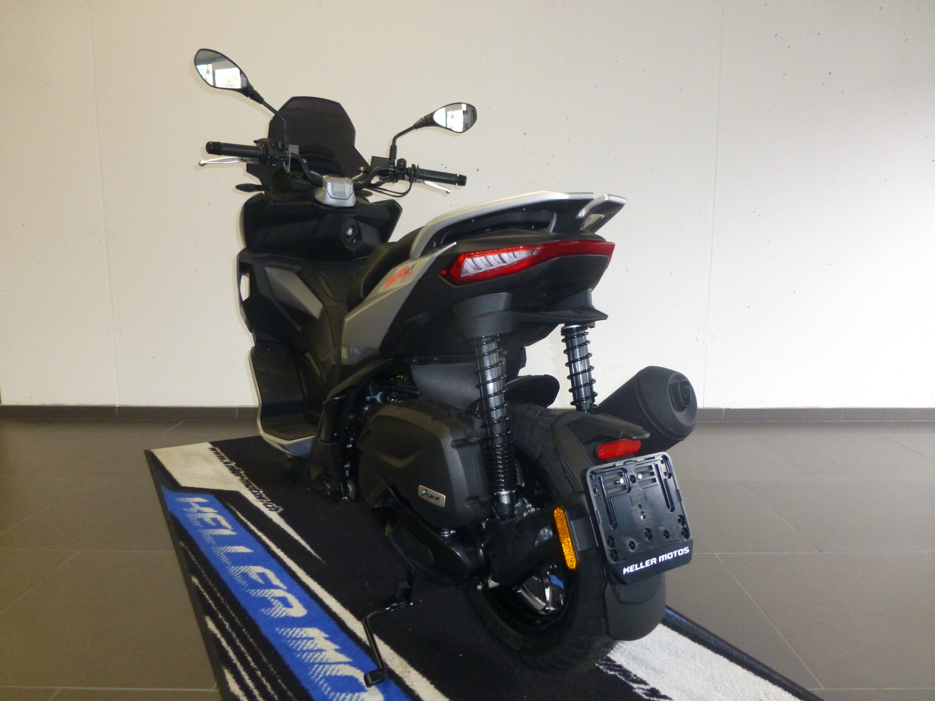 APRILIA SR 125 GT Sport ABS-showroom-element-3