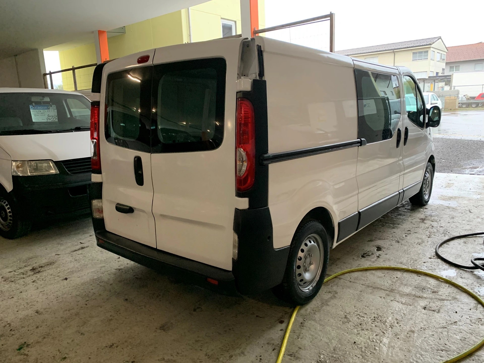 RENAULT Trafic 2.0 dCi 115 2.9t L2H1-image-2