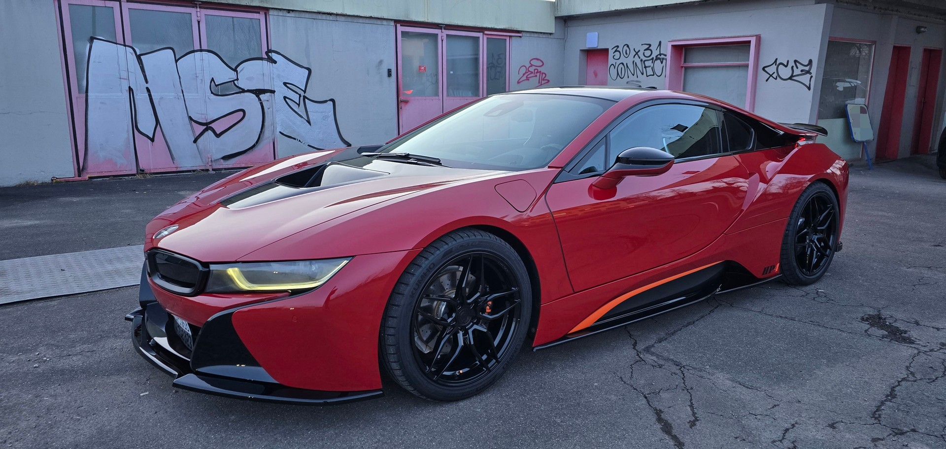 BMW i8 Coupé-image-2