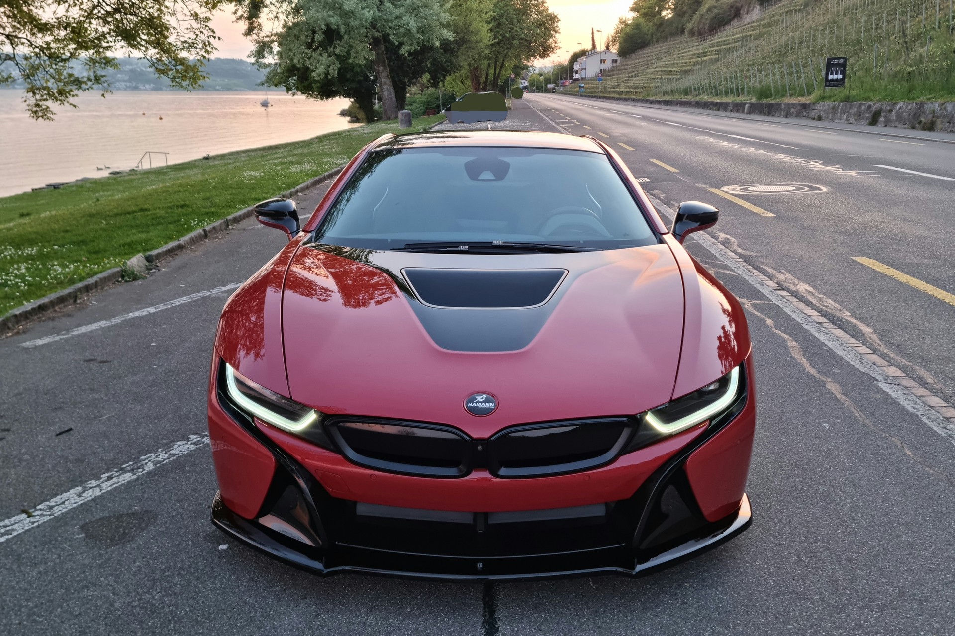 BMW i8 Coupé-image-0