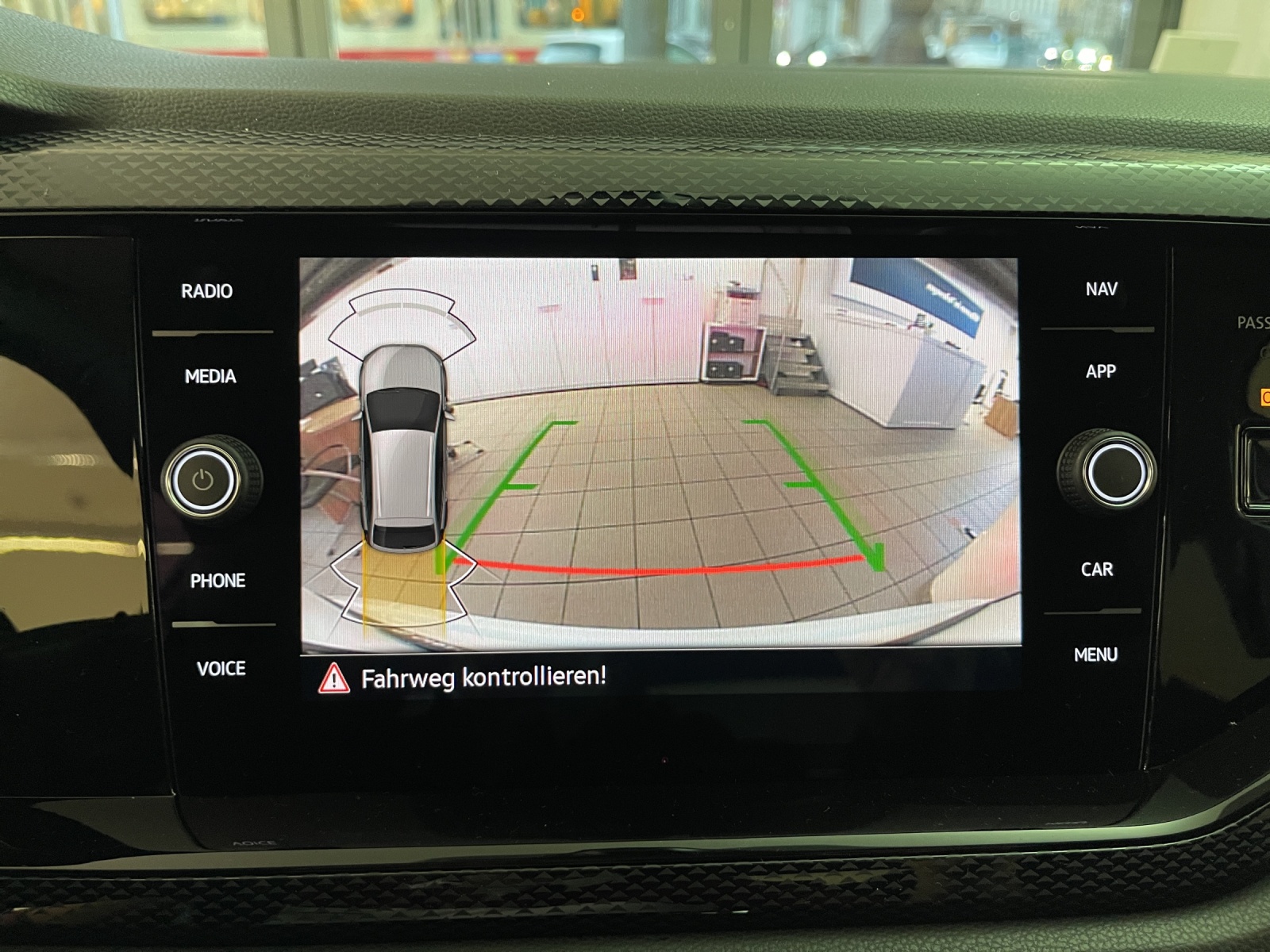 VW Taigo 1.0 TSI Life United DSG-image-11