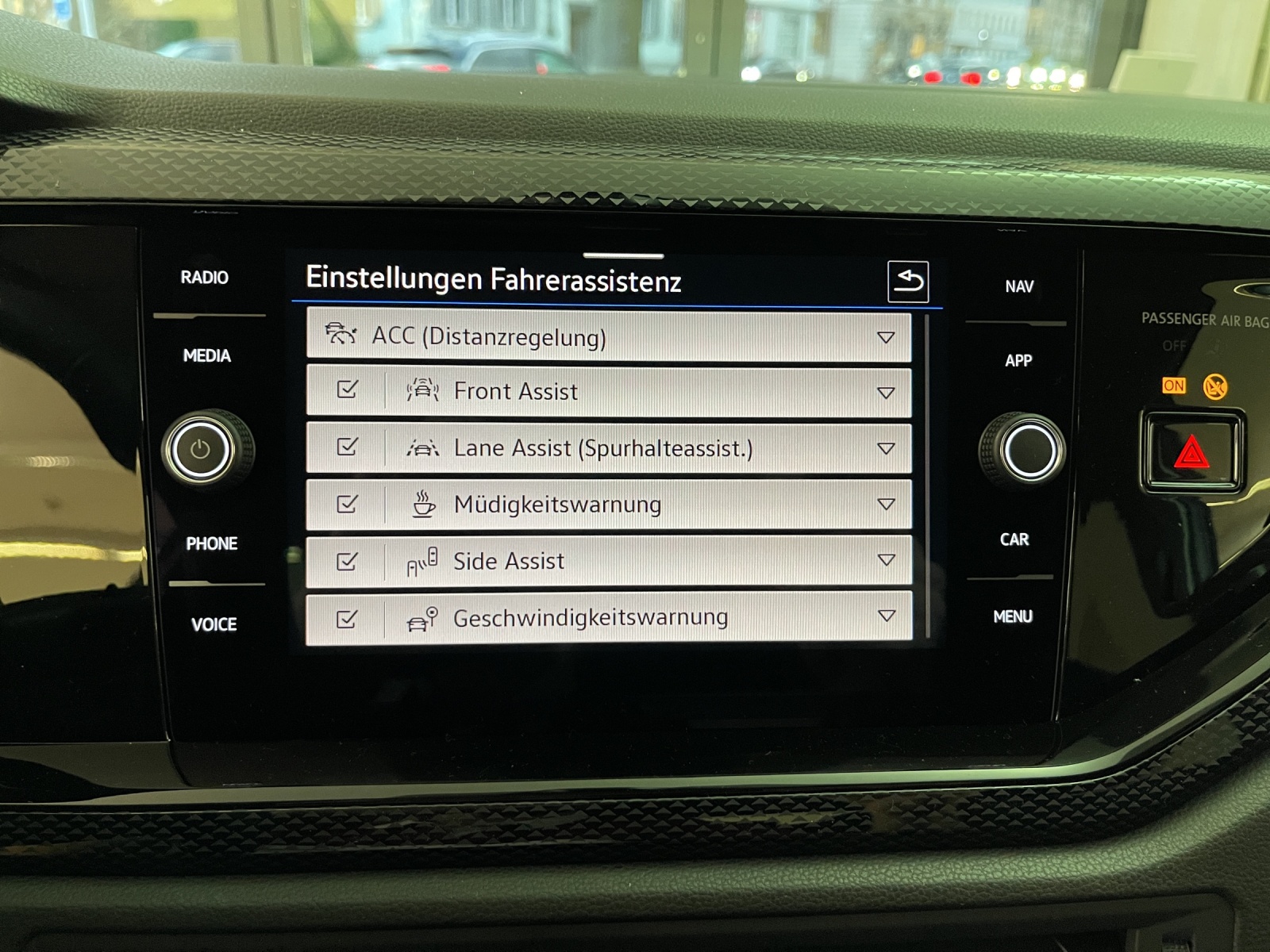 VW Taigo 1.0 TSI Life United DSG-image-12