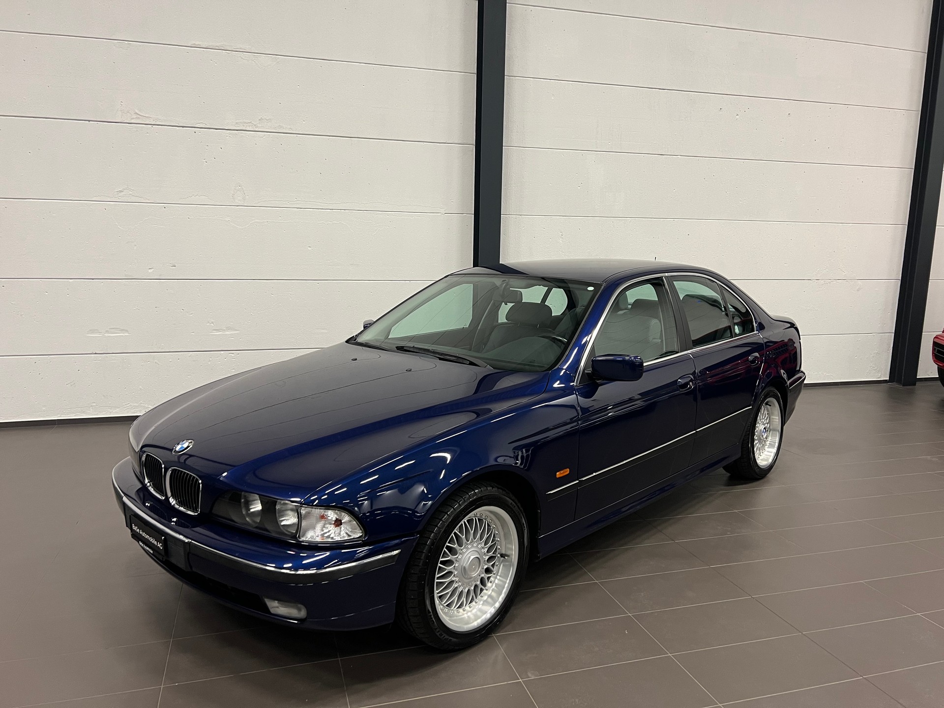 BMW 540i-image-0