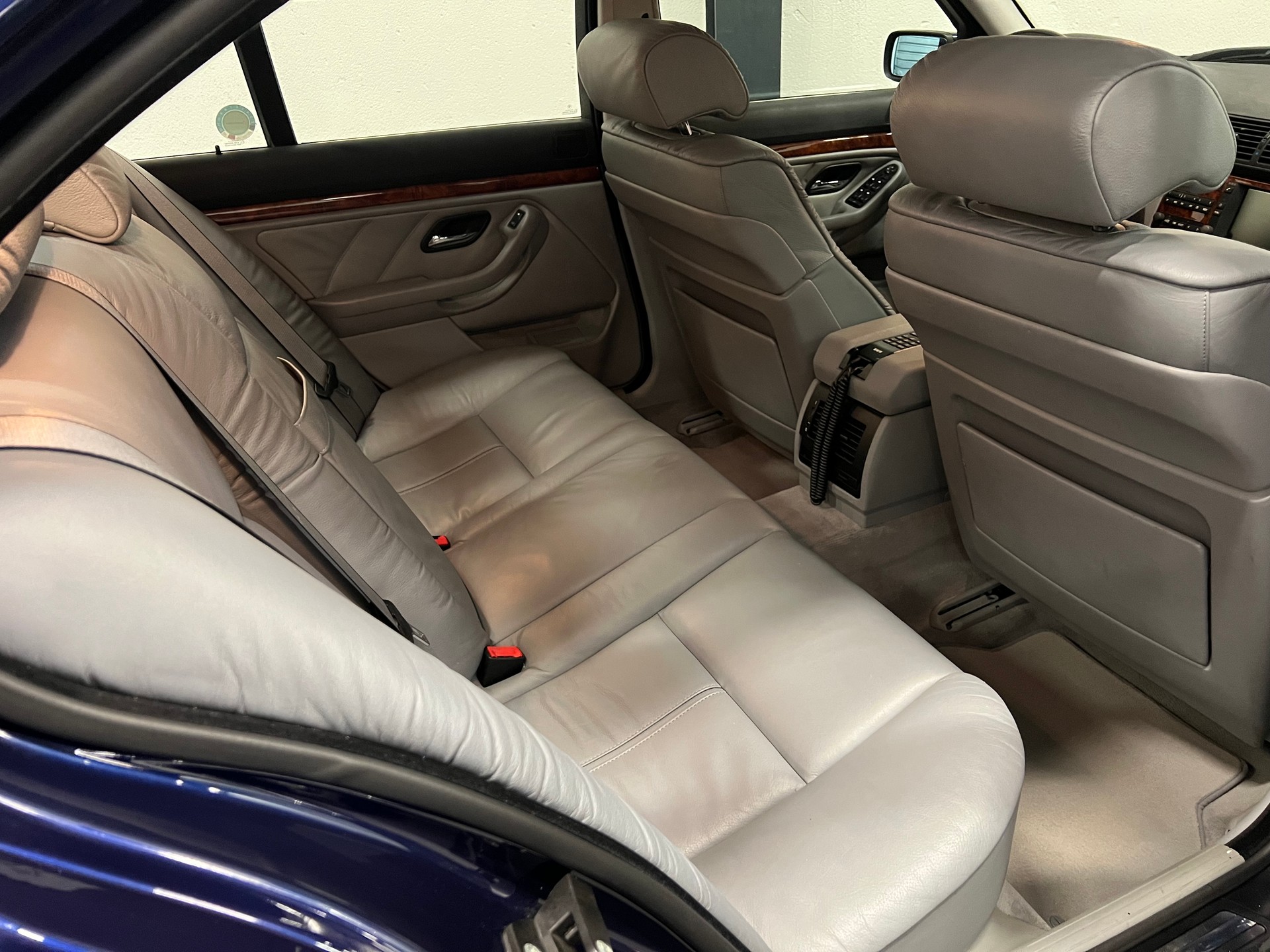 BMW 540i-image-22