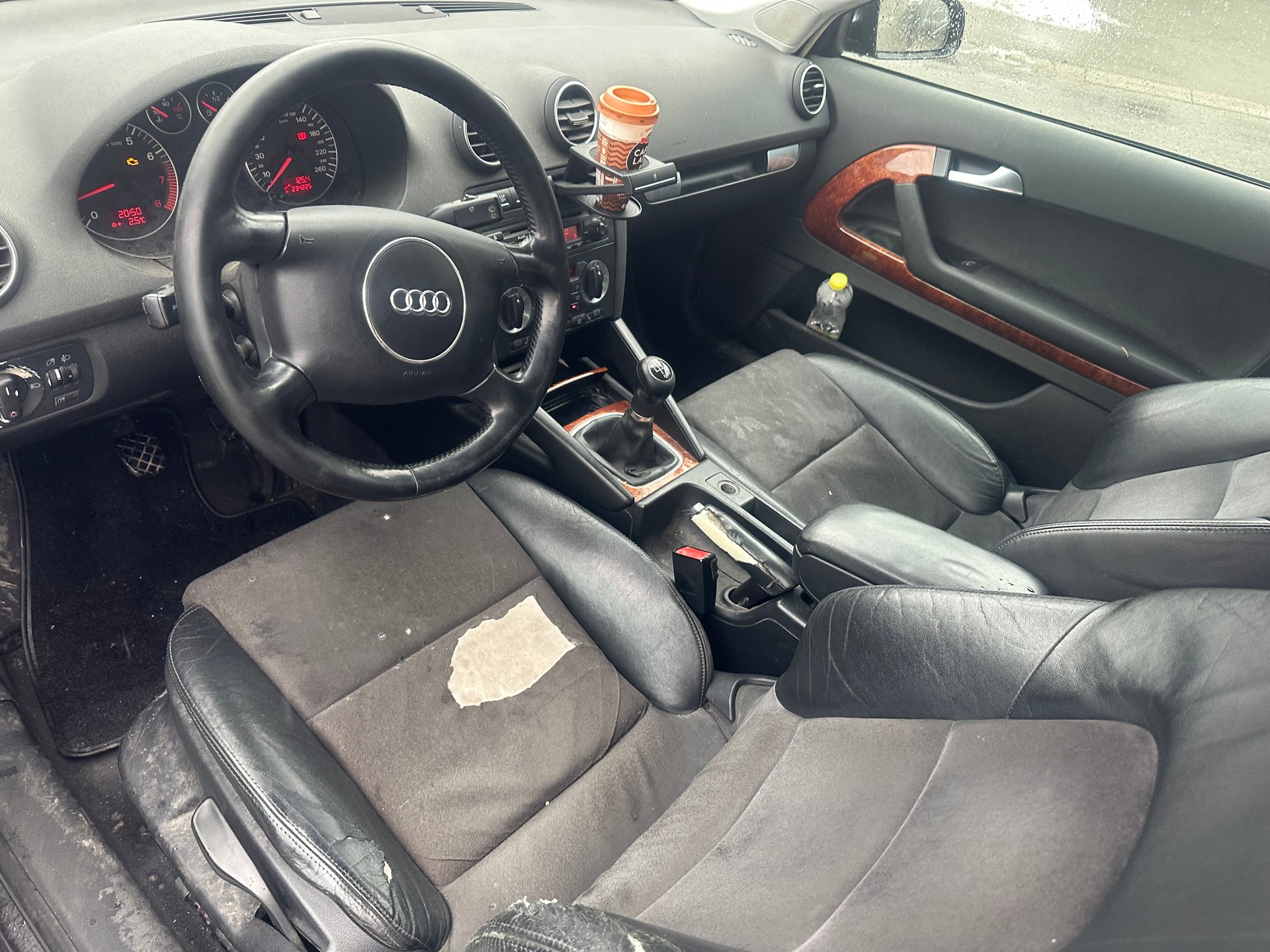 AUDI A3 2.0 FSI Ambition-image-12