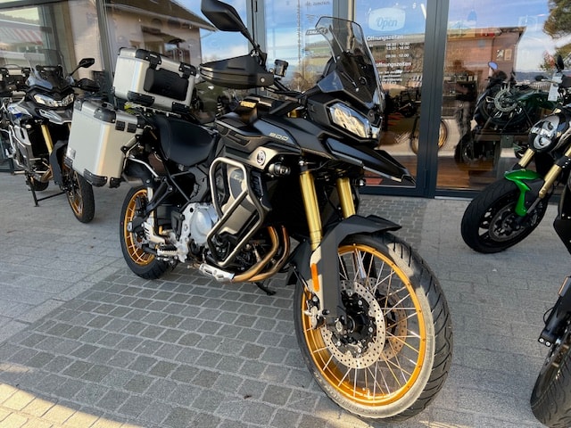 VOGE 900 DSX Black Knight-image-1