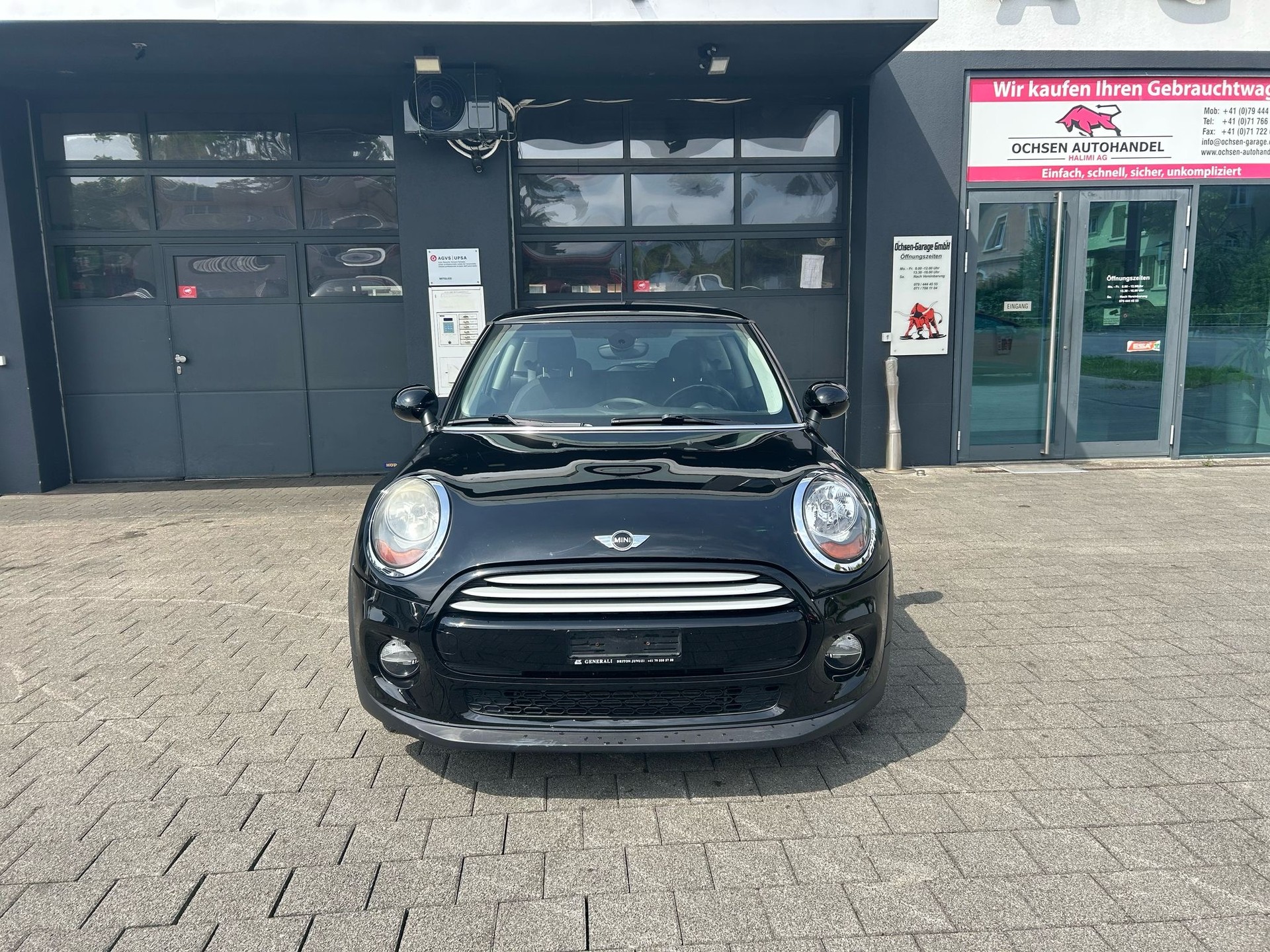 MINI Cooper-image-1