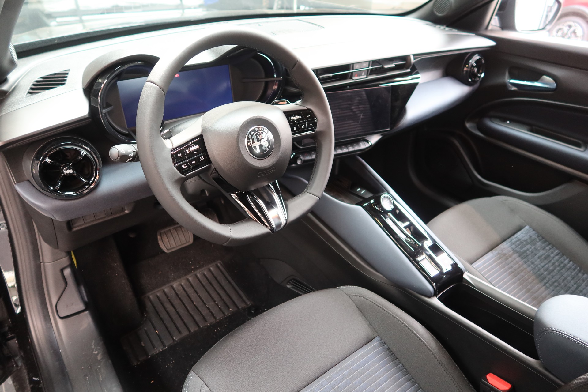 ALFA ROMEO Junior 1.2 Hybryd Junior-image-7