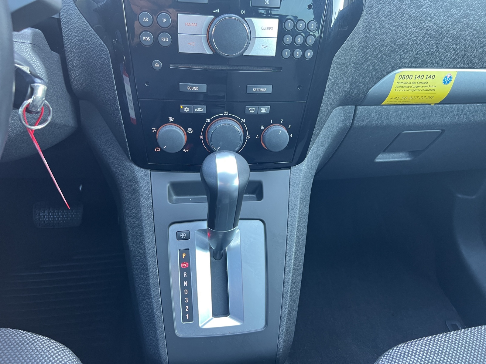 OPEL Zafira 2.2i 16V Cosmo Automatic-image-22