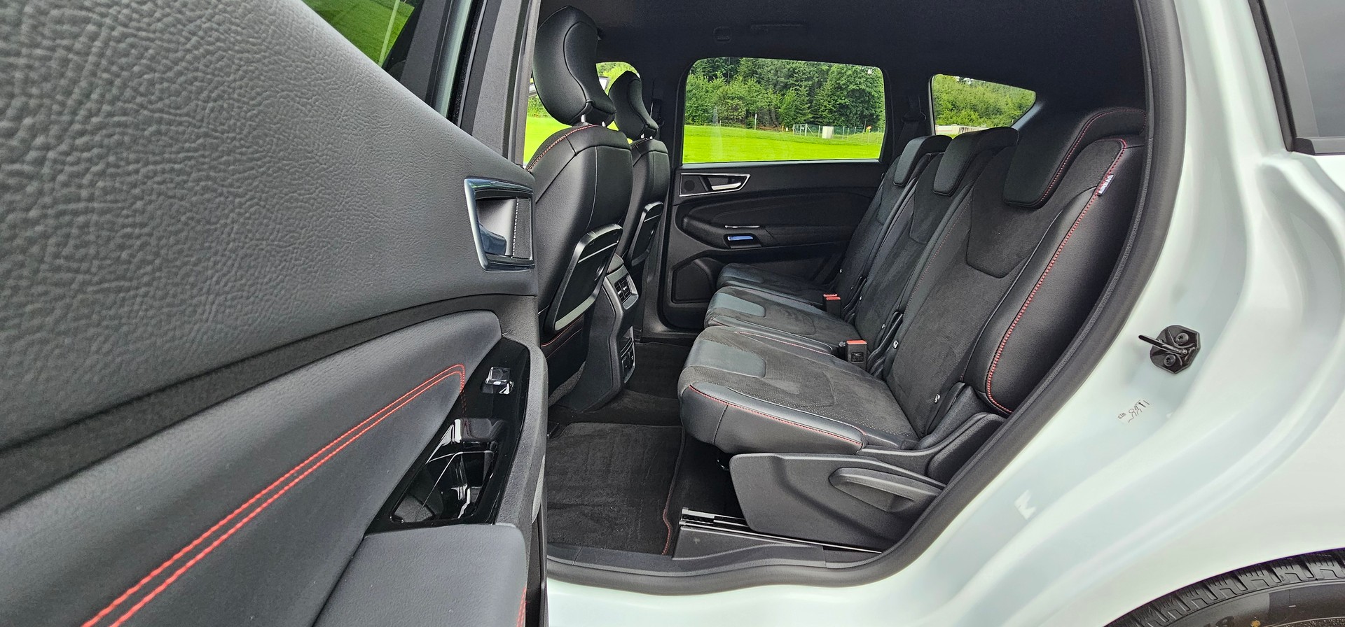 FORD S-Max 2.0 TDCi ST-Line AWD Automatic-image-18