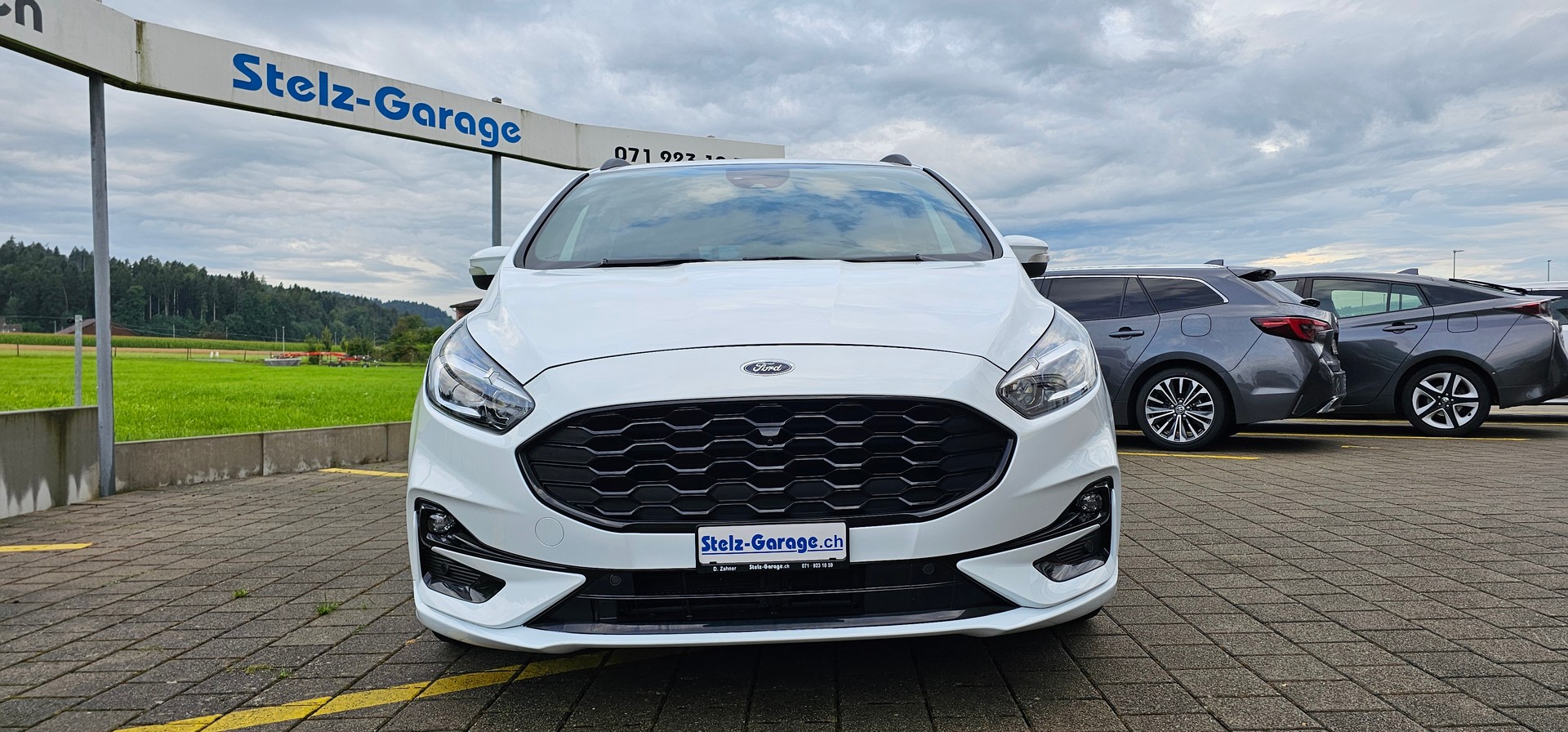 FORD S-Max 2.0 TDCi ST-Line AWD Automatic-showroom-element-1