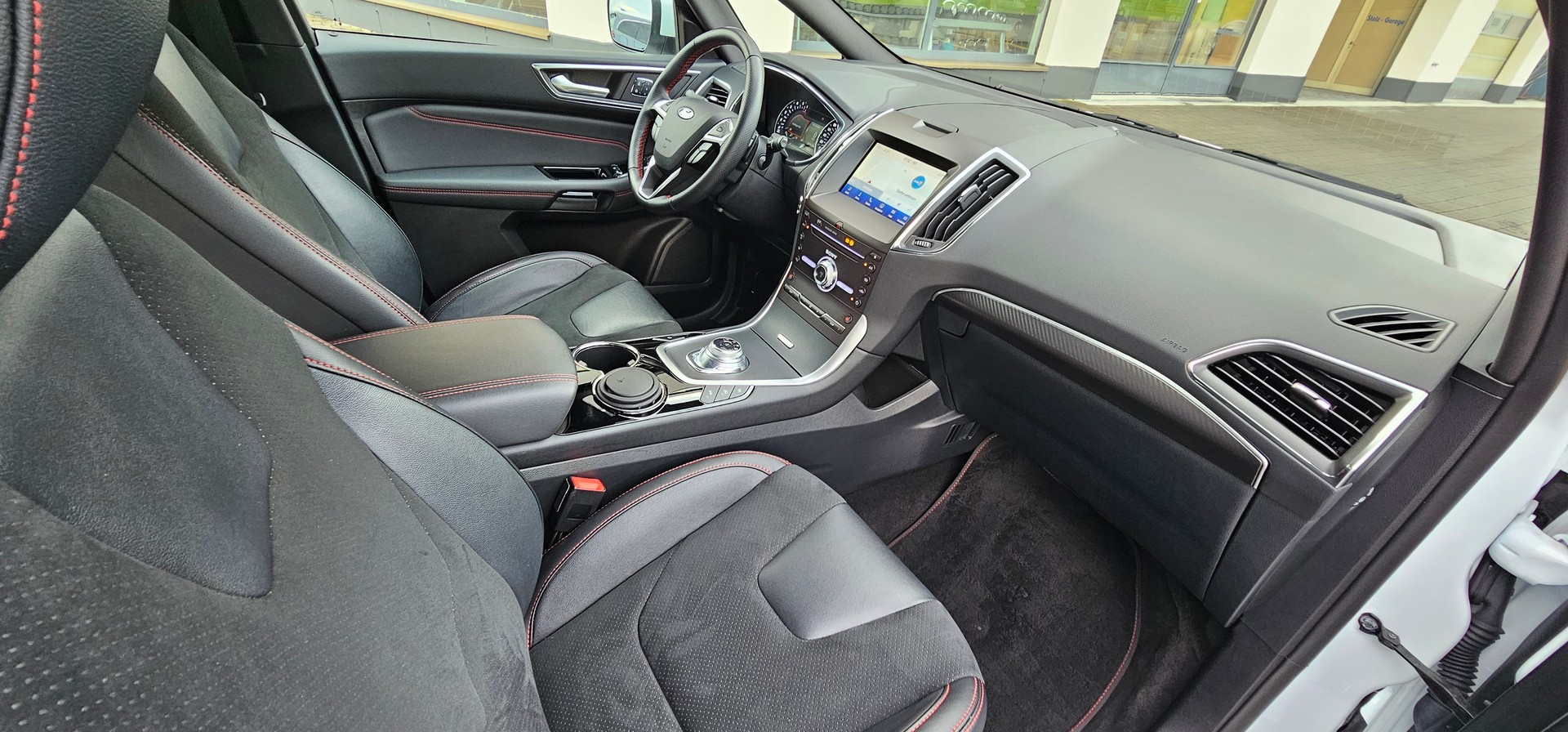 FORD S-Max 2.0 TDCi ST-Line AWD Automatic-image-12